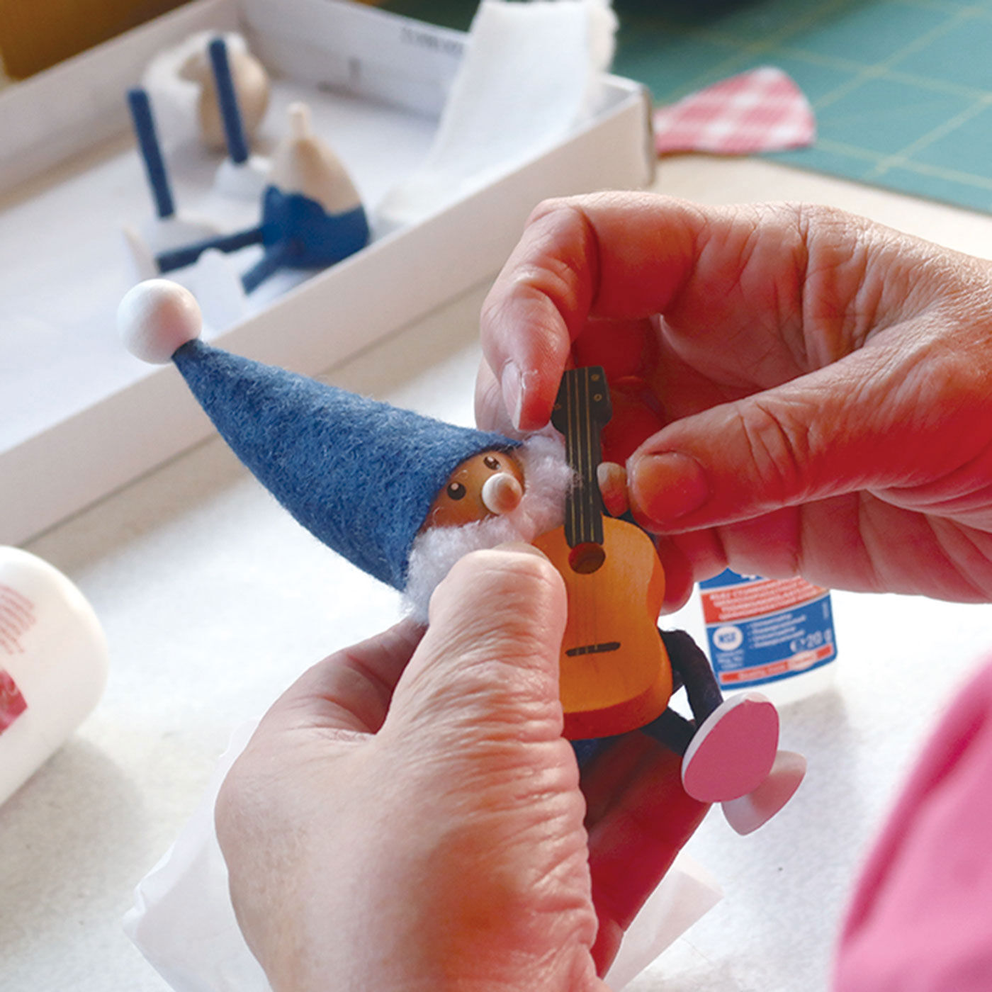 SeeMONO|ヨーロッパの職人が手作りした北欧の妖精〈ダッフルコートを着たサンタ　星に願いを〉／ノルディカニッセ