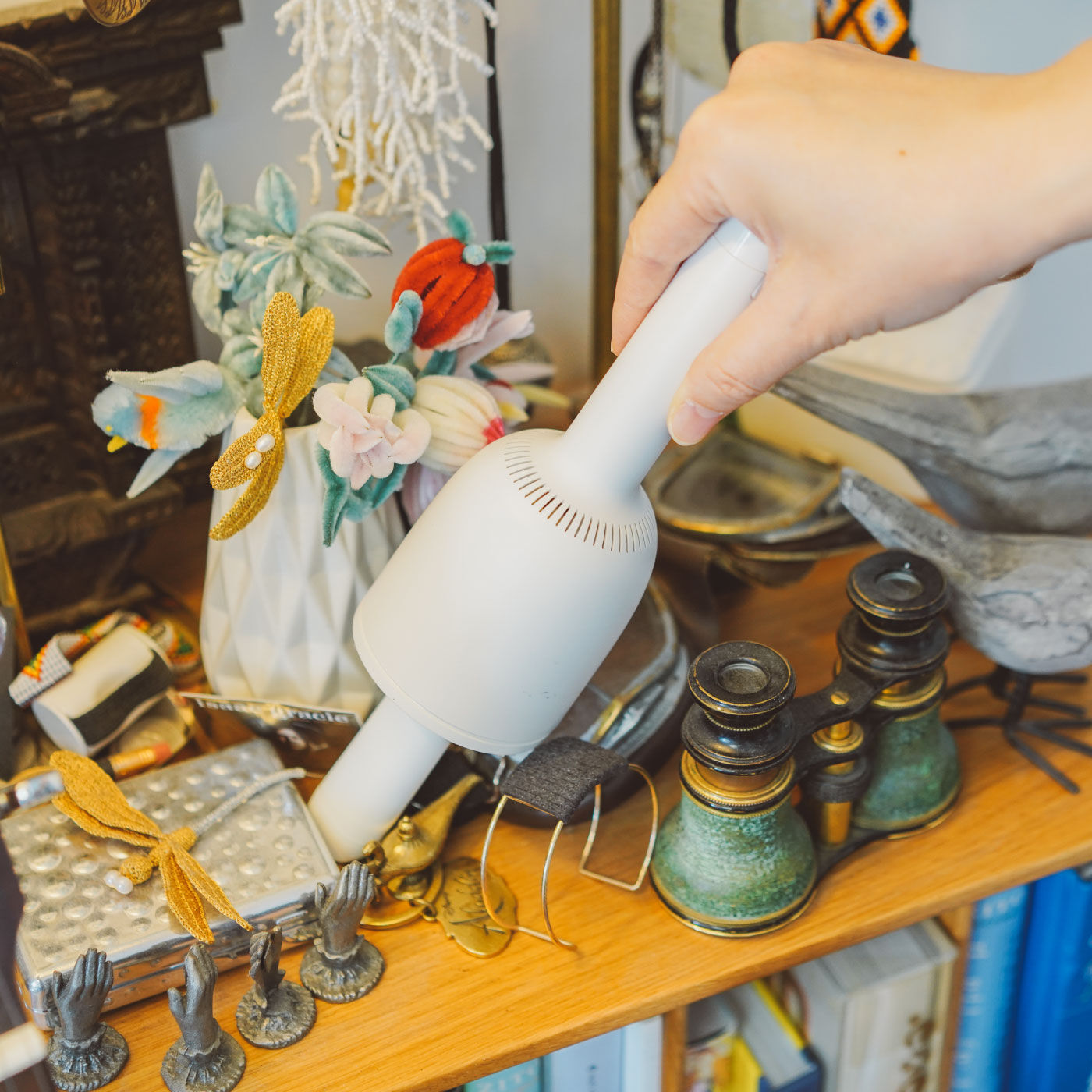 FELISSIMO PARTNERS|ハンドベルみたい♪ かわいい充電式卓上クリーナー