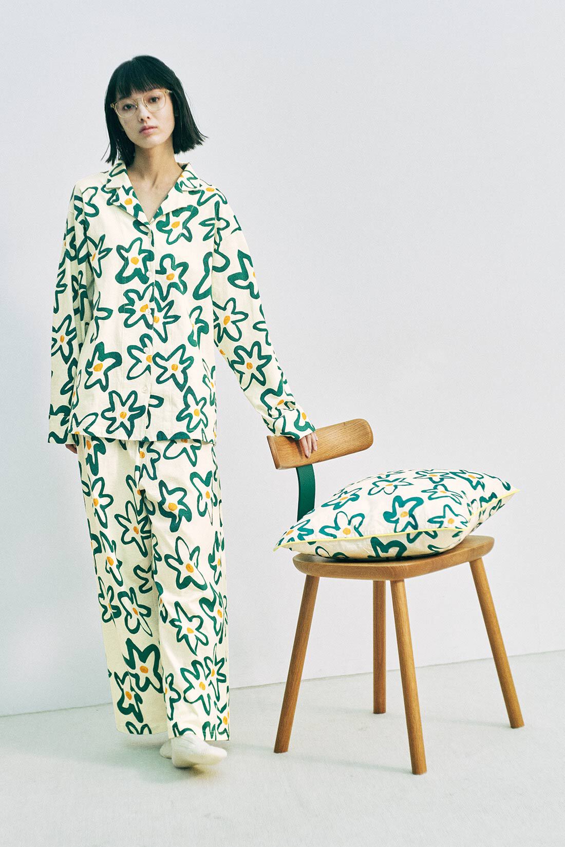 MEDE19F [メデ・ジュウキュウ]|MEDE19F　夏の花パジャマ〈アイボリー〉
