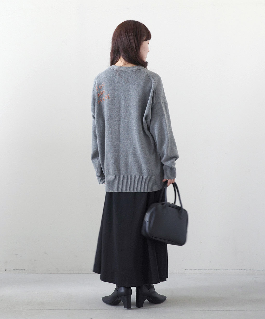 MEDE19F|レタード刺しゅう ニットカーデのコーディネート|モデル身長： 156cm　Mサイズ着用