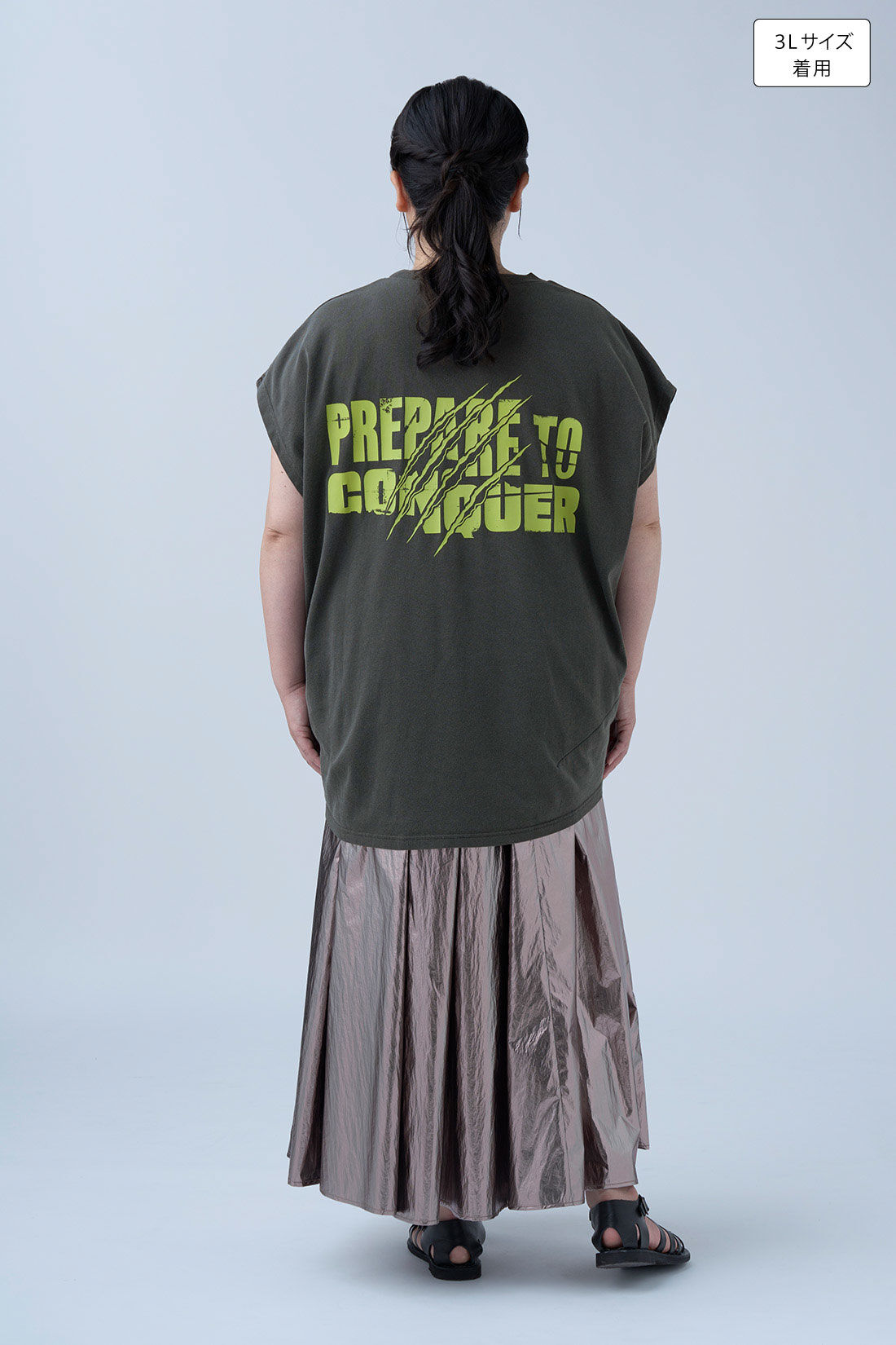 MEDE19F|【Disney】 ノースリーブTシャツの会〈ヴィランズ〉のコーディネート|身長：160cm バスト：113cm ウエスト：90cm ヒップ：115cm 太ももまわり：63cm