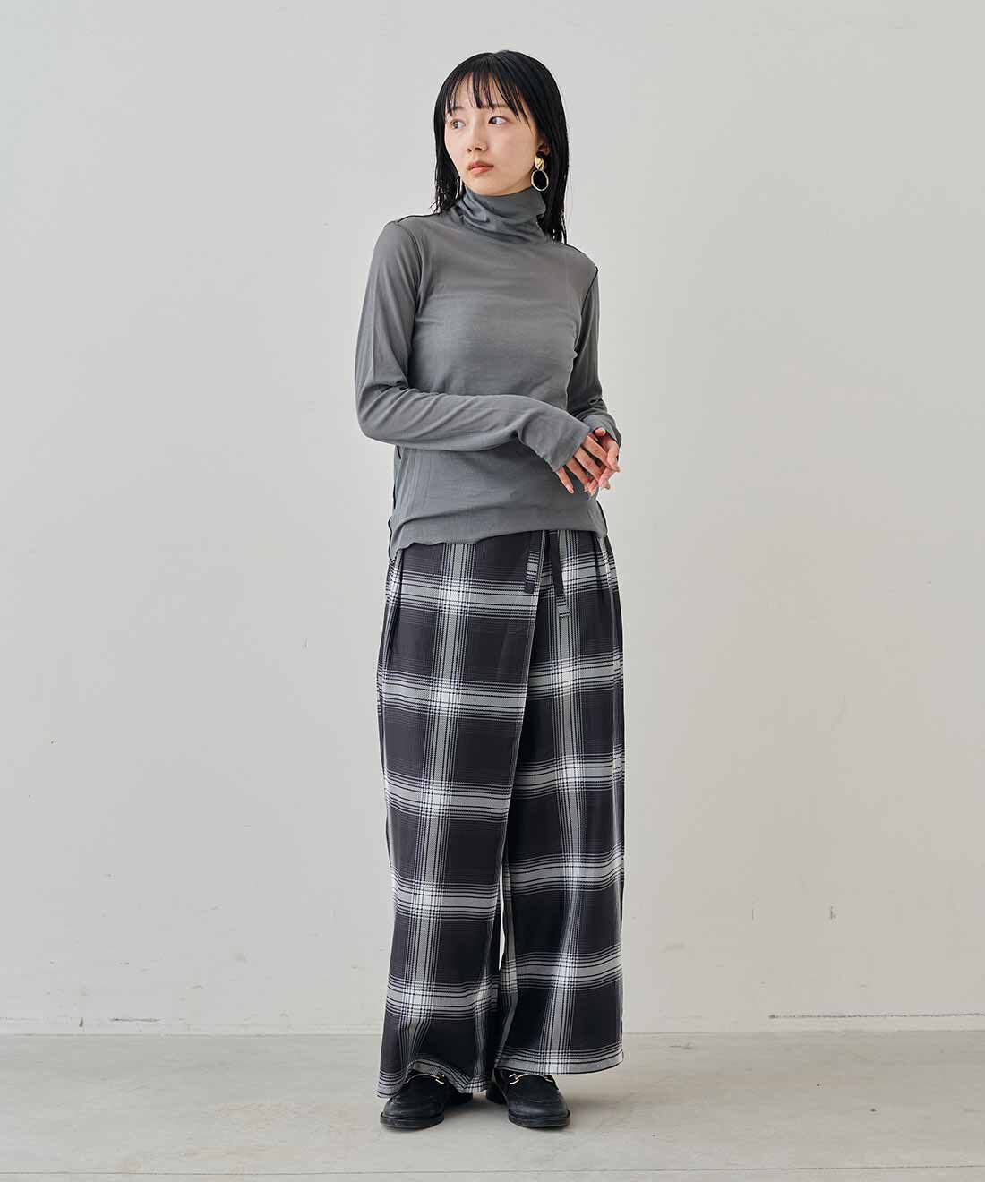 MEDE19F|MEDE19F 薄くてやわらかなティシューカットソーハイネックトップスの会|モデル身長：163cm　着用サイズ：M