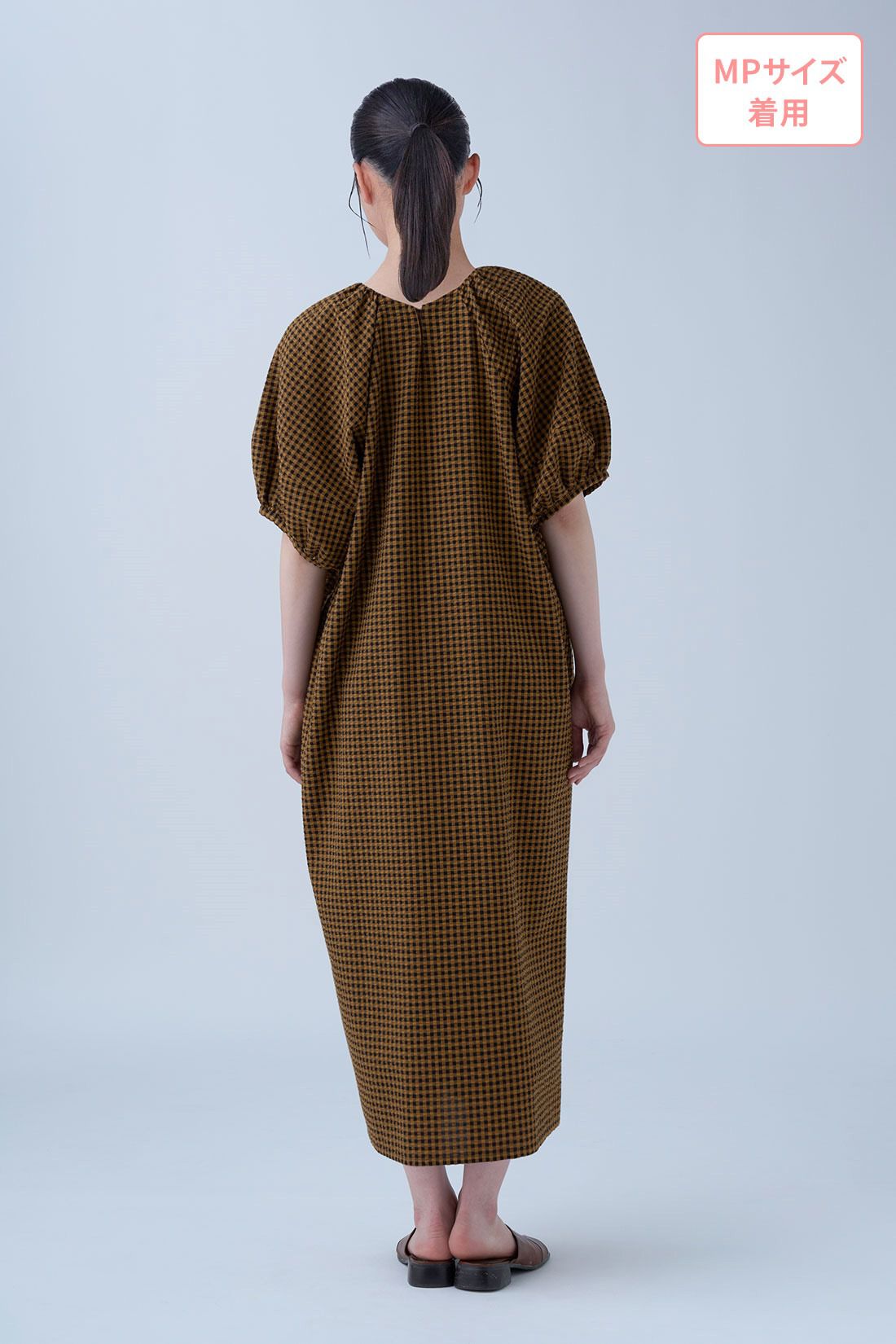 MEDE19F [メデ・ジュウキュウ]|MEDE19F　サッカー素材のギンガムワンピース|モデル身長：152cm　着用サイズ：MP