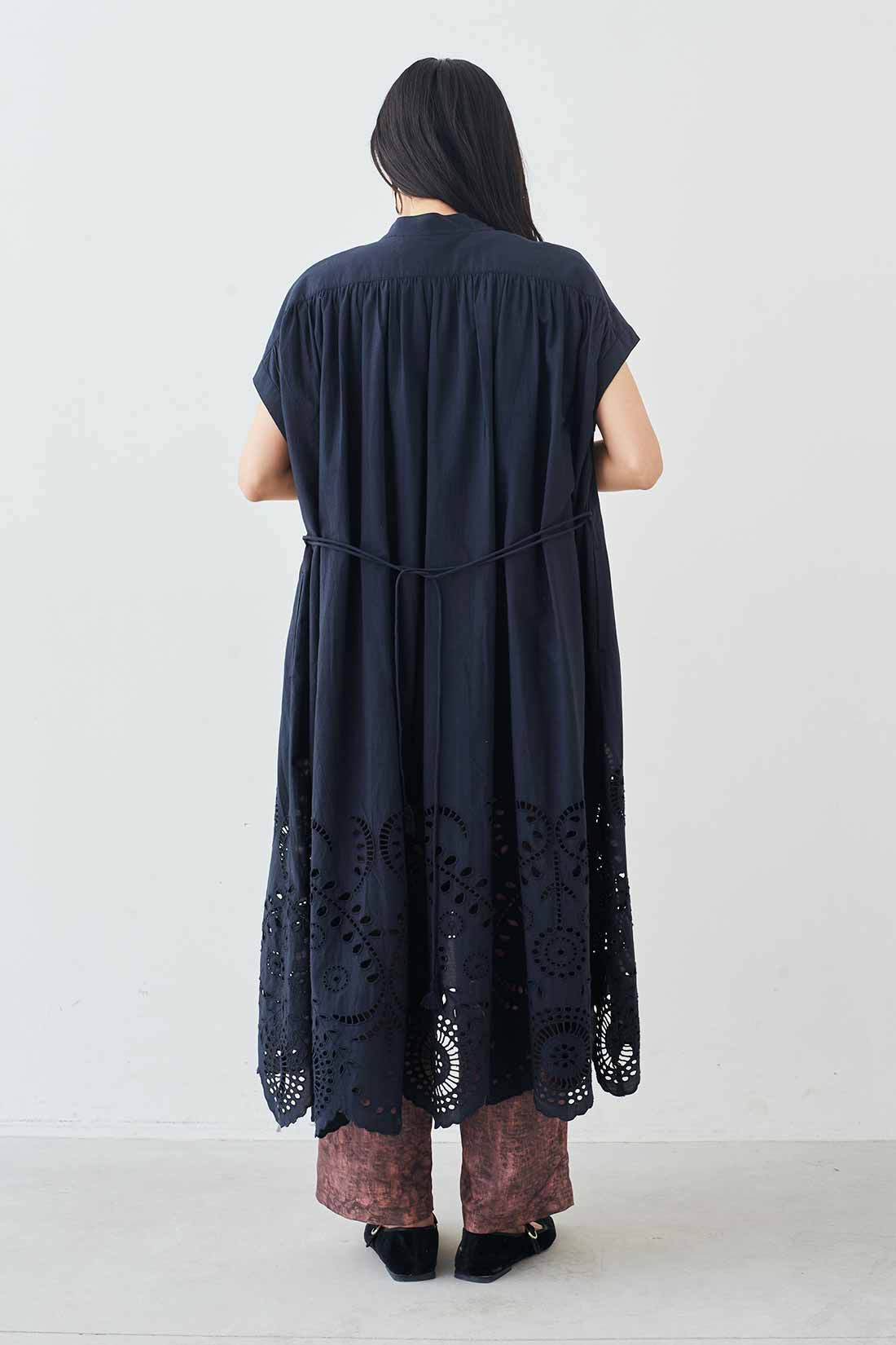 MEDE19F [メデ・ジュウキュウ]|MEDE19F　〈MADE IN INDIA COLLECTION〉シフリー刺しゅうワンピース|モデル身長：163cm　着用サイズ：2