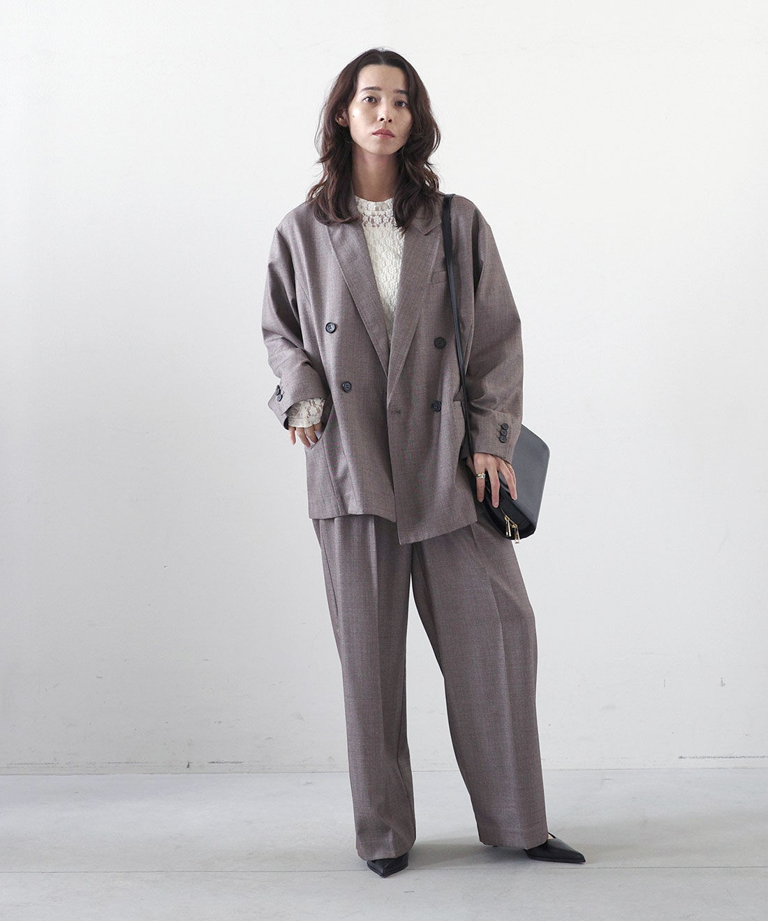MEDE19F|MEDE19F シャークスキン ダブルジャケット〈グレーベージュ〉のコーディネート|モデル身長： 168cm　Mサイズ着用