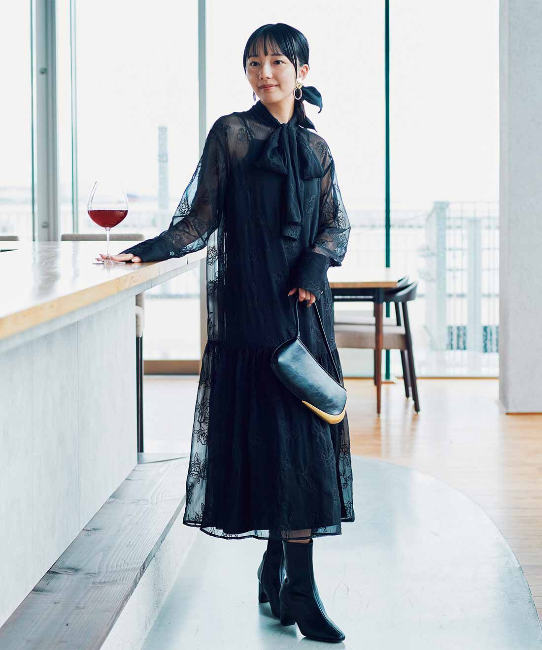 MEDE19F|花刺繍 ボウタイシアードレス〈ブラック〉のコーディネート