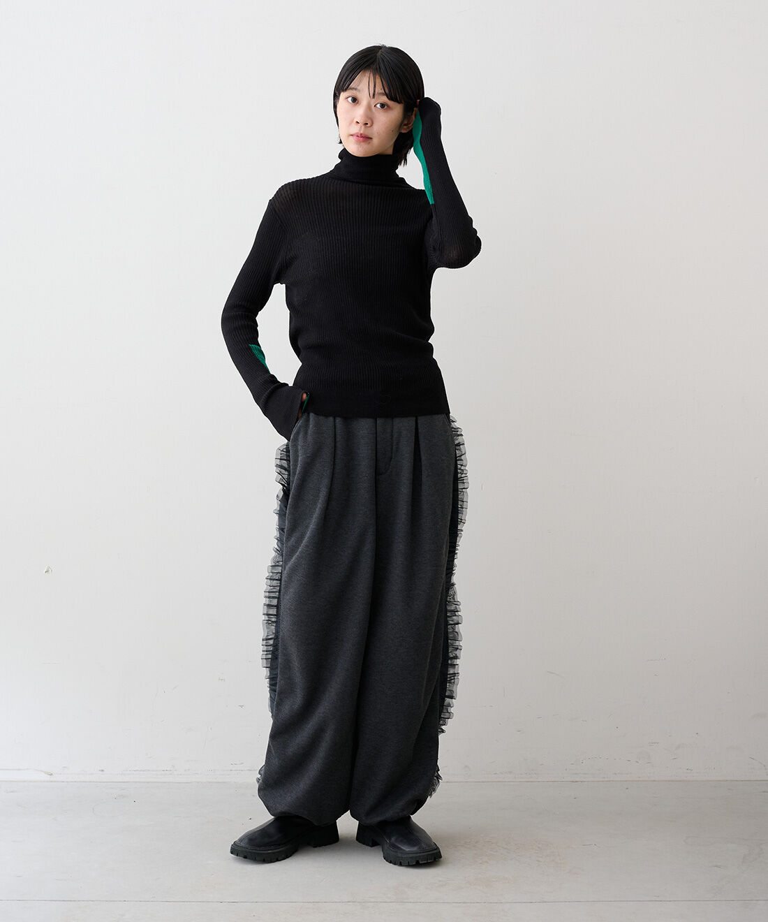 MEDE19F|MEDE19F　さわり心地のよい綿のタートルニットの会|モデル身長：163cm　着用サイズ：M