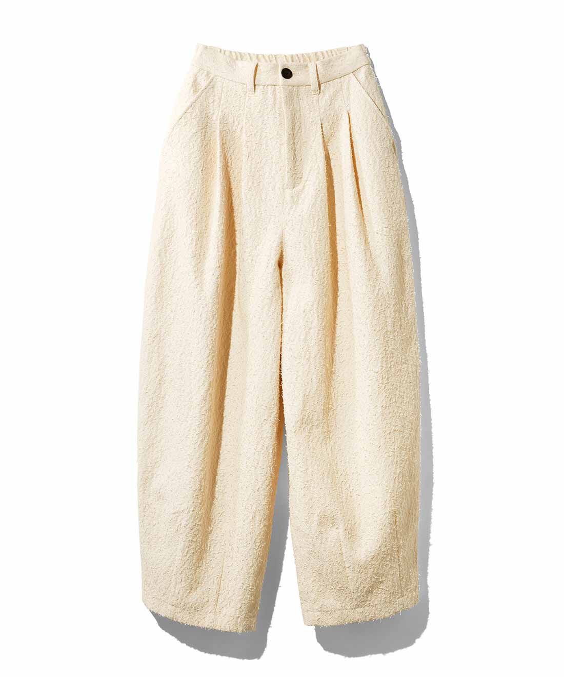 MEDE19F|MEDE19F　コットンツィード素材でつくったバナナシルエットパンツ〈オフホワイト〉