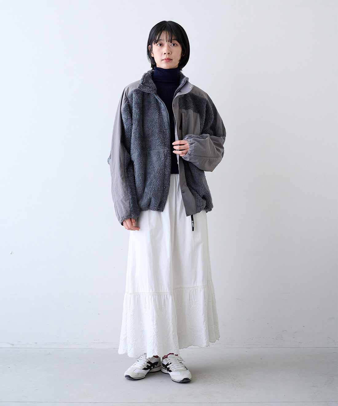 MEDE19F|GERRY（R）フリースボンディングボアジャケット〈グレー〉と綿 タートルニットの会のコーディネート