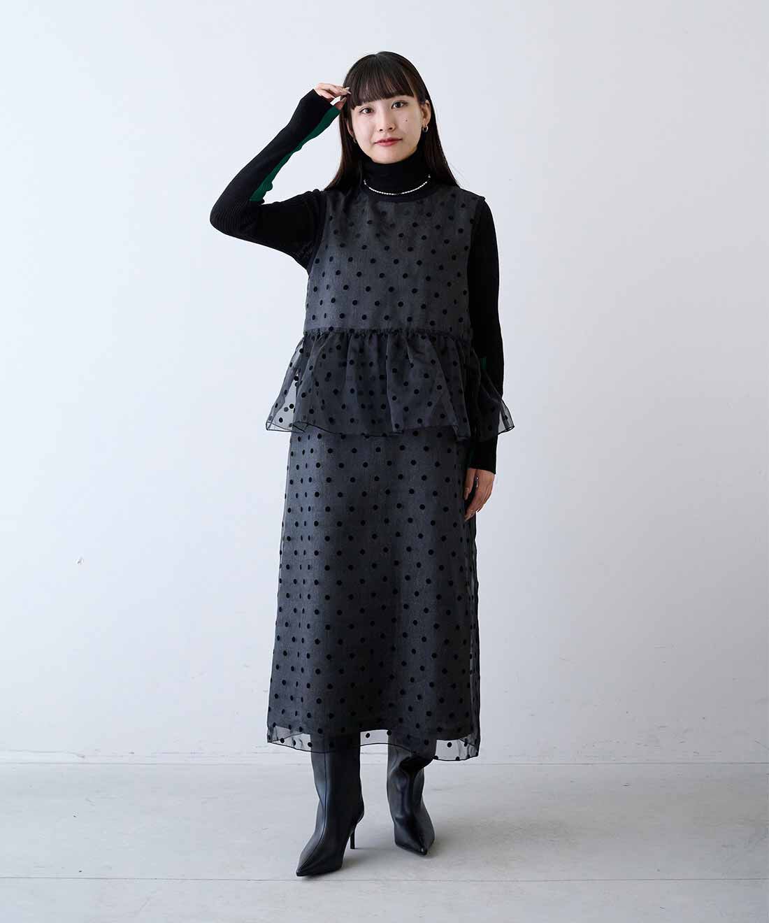 MEDE19F|綿 タートルニットの会とドットオーガンジー×ツイード レイヤードドレス〈ブラック〉のコーディネート