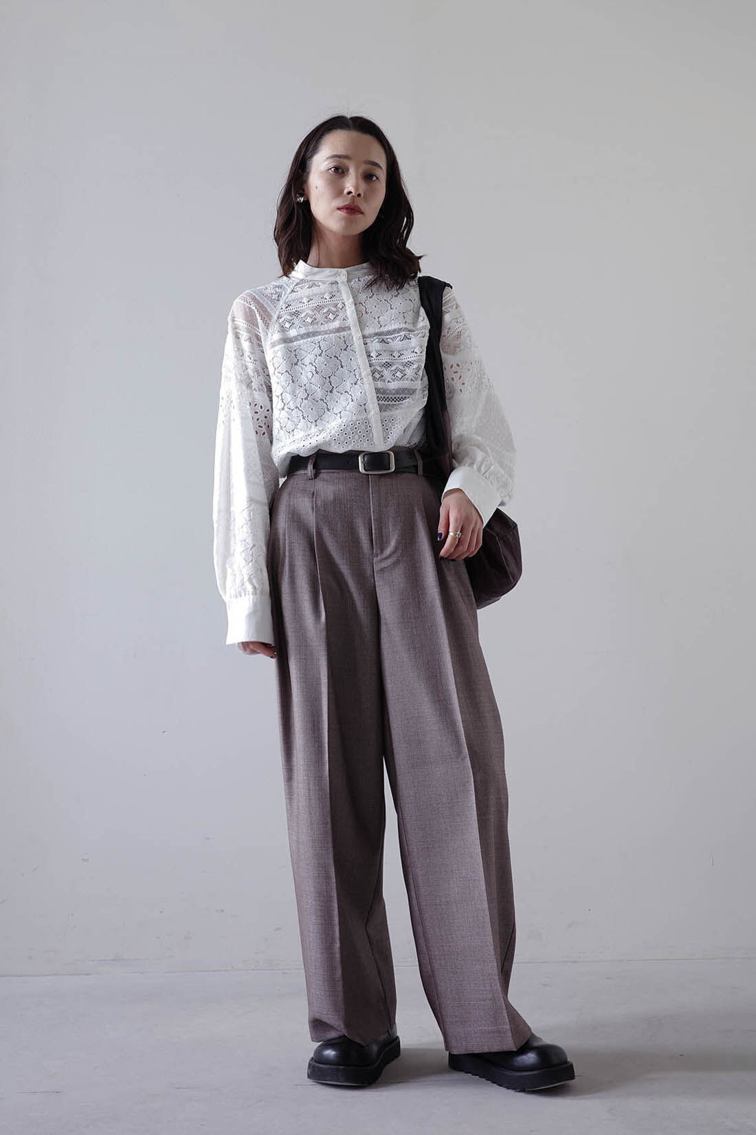 MEDE19F|MEDE19F パッチワークレースシャツ〈ホワイト〉のコーディネート|モデル身長：168cm Mサイズ着用