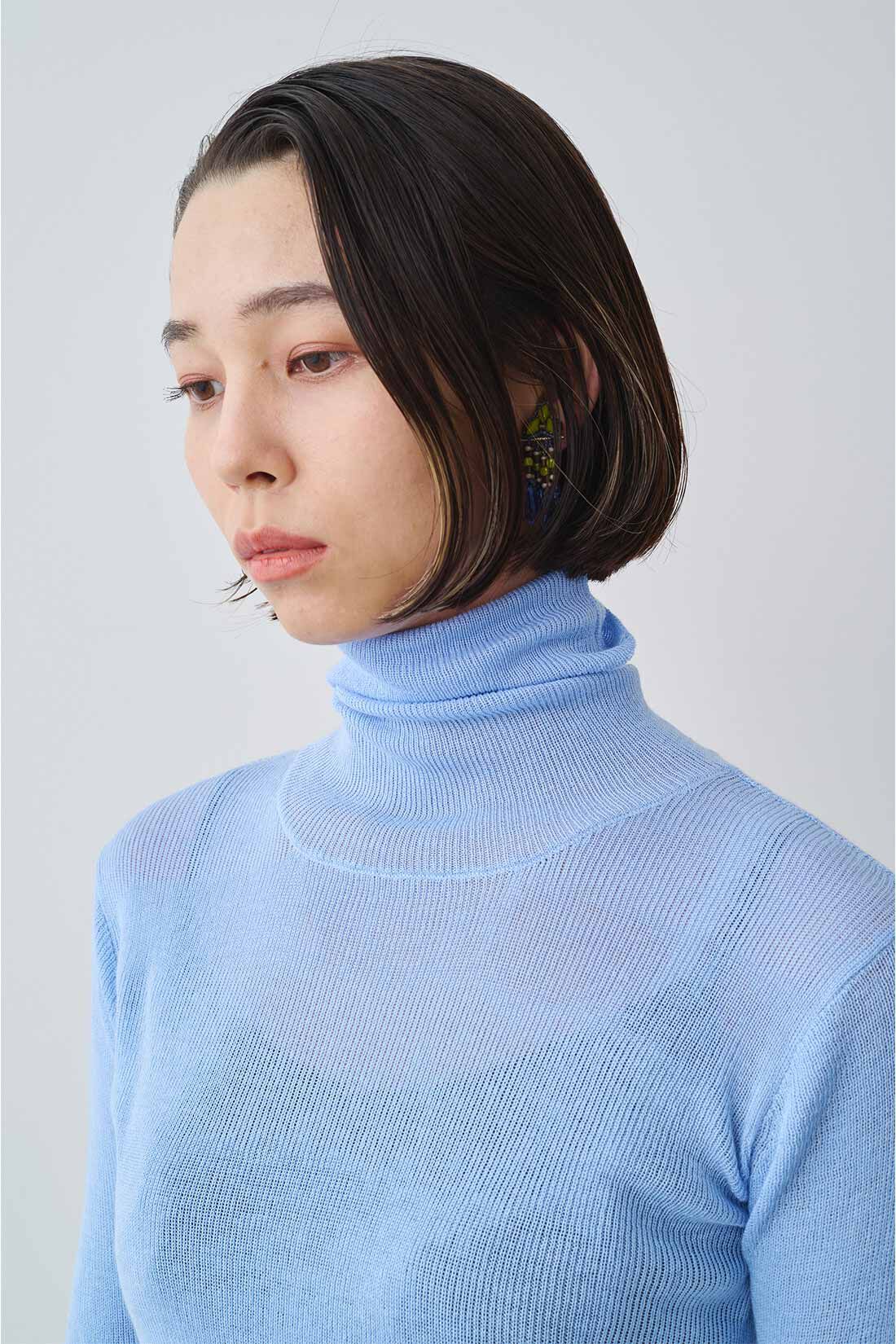 MEDE19F [メデ・ジュウキュウ]|MEDE19F　ハイネックニットスキントップス〈4〉|細い糸でゆるやかに編んだ、レーヨン・綿混のリブニット。