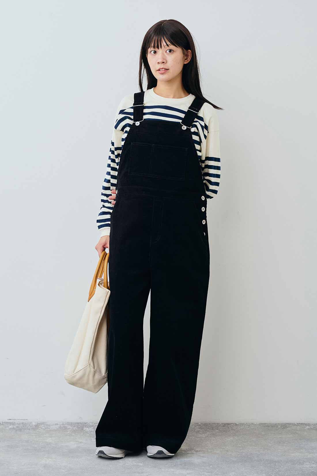 THREE FIFTY STANDARD|綿100％ クルーネックのパネルボーダーTシャツのコーディネート