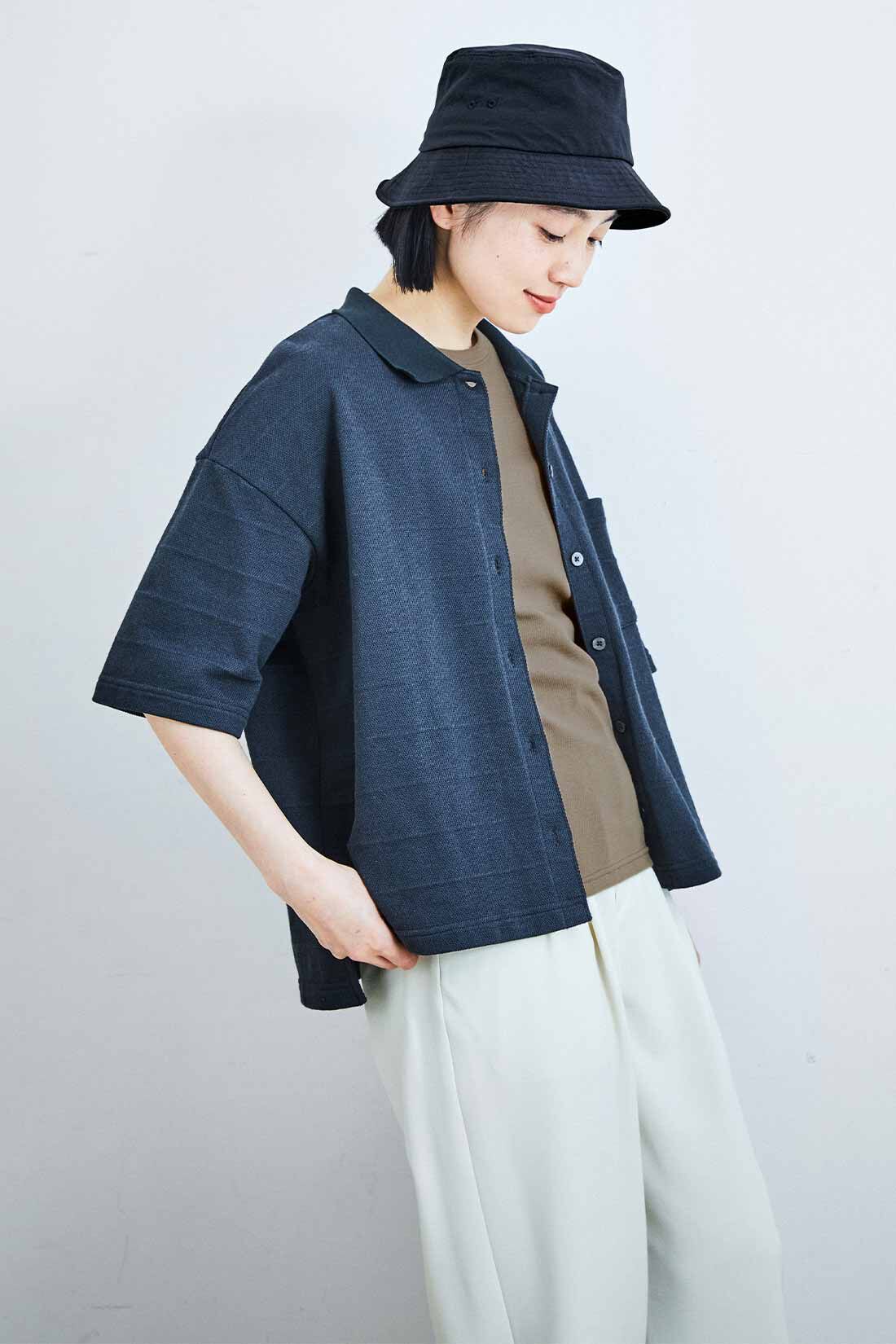 THREE FIFTY STANDARD|鬼カノコ カットソーシャツ〈チャコールグレー〉とサーマル生地 タンクトップと内側メッシュ バケットハット〈ネイビー〉のコーディネート