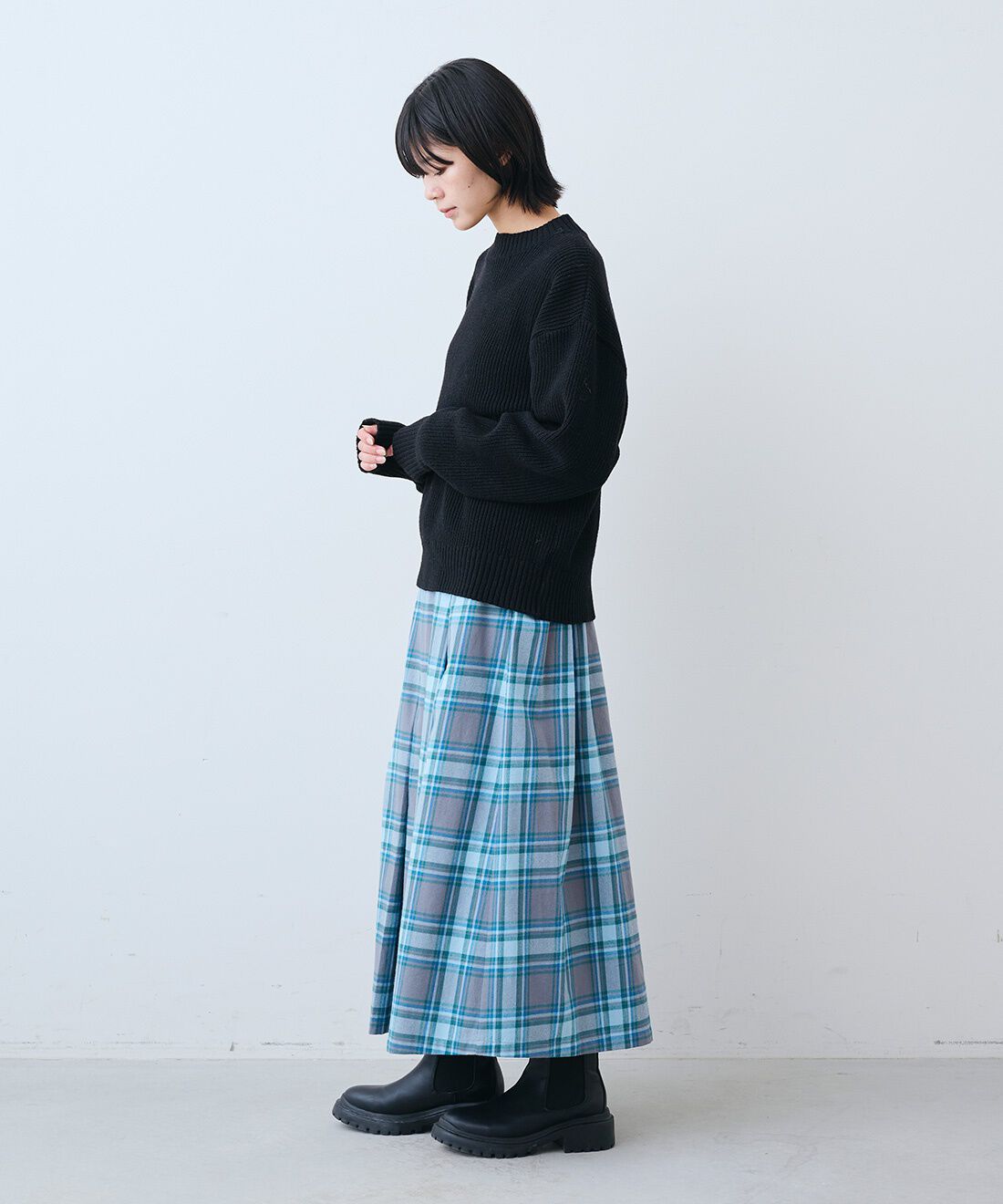 THREE FIFTY STANDARD|日本製リサイクル素材ニットセーター〈ブラック〉のコーディネート