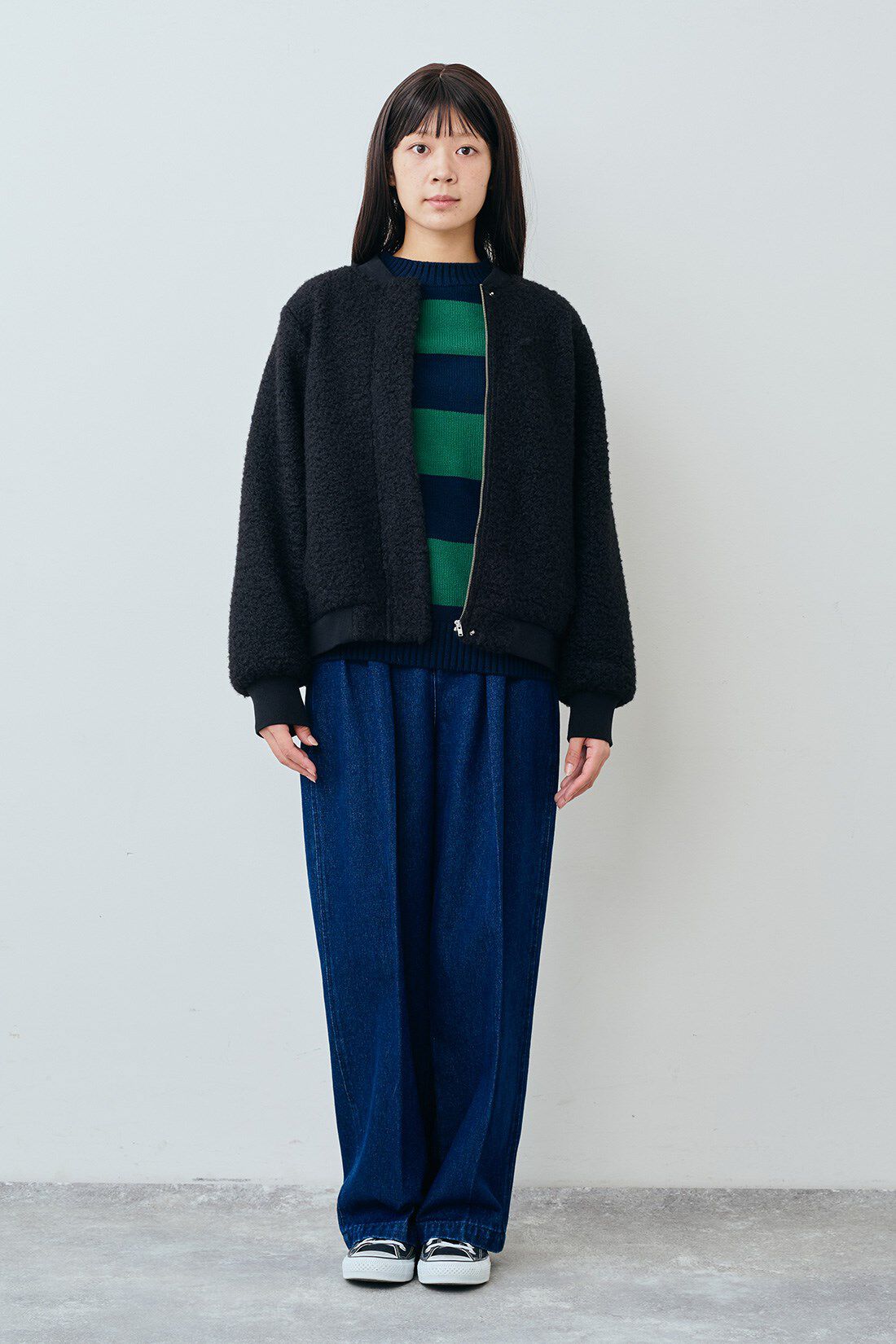 THREE FIFTY STANDARD|ボアジップアップブルゾン〈ブラック〉と綿混 太ボーダーニットセーター〈グリーン×ネイビー〉のコーディネート