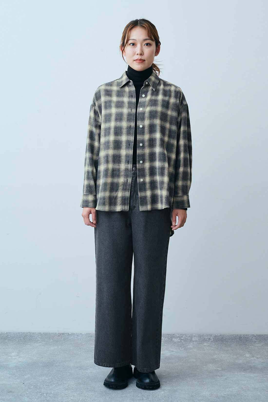 THREE FIFTY STANDARD|オンブレチェックシャツＢＫ　ＴＦＳとブリーチ加工ブラックデニムパンツ　ＴＦＳのコーディネート