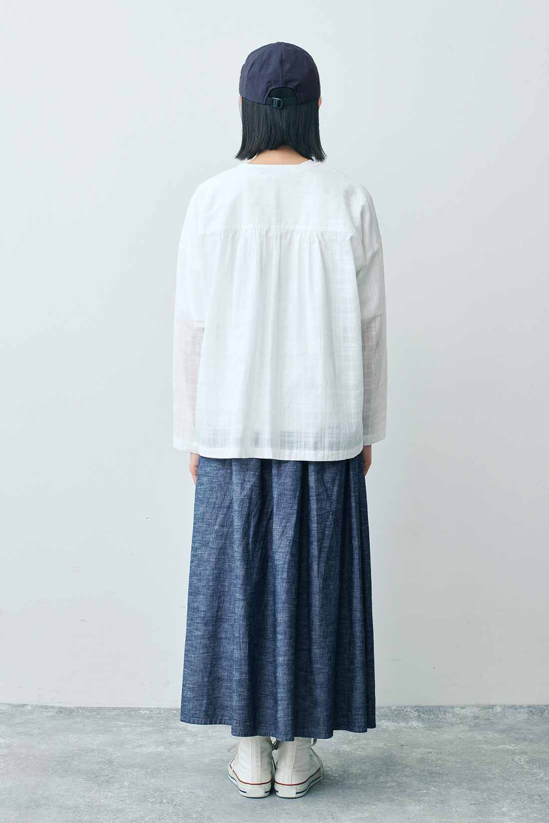 THREE FIFTY STANDARD|THREE FIFTY STANDARD 金子敦子さんと作った オーガニックコットンカーディガン〈オフホワイト〉|モデル身長：163cm 着用サイズ：M