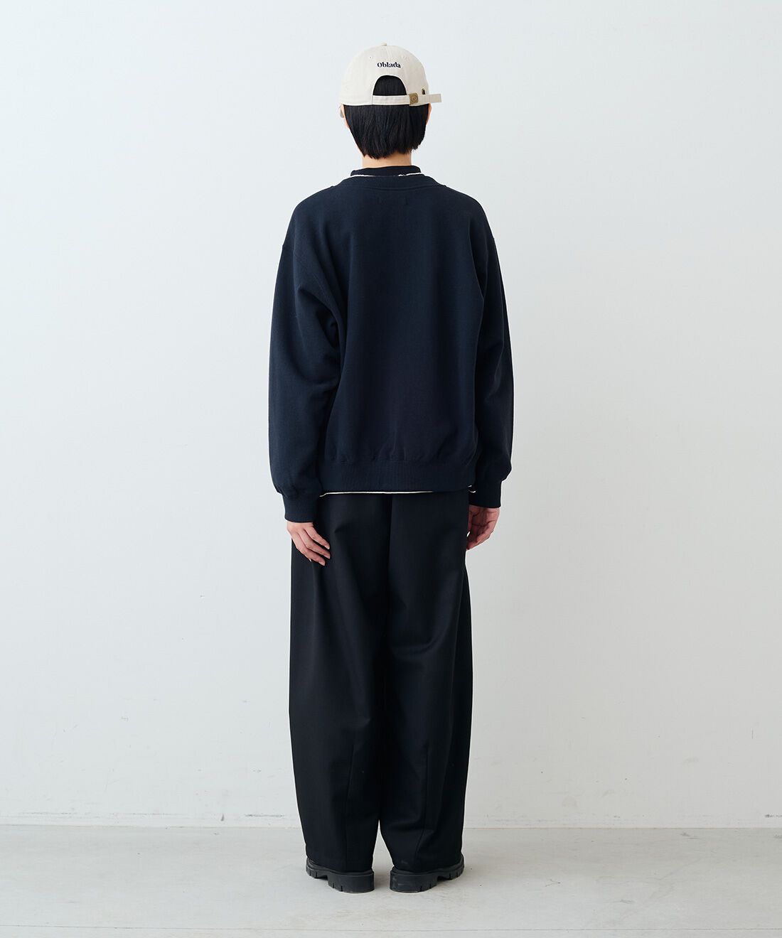 THREE FIFTY STANDARD|ジップアップスウェットジャケットＮＶ　ＴＦＳとレトロなボーダーＴシャツ　ＴＦＳとレザーのワイドボストンバッグＢＫ　ＴＦＳのコーディネート|モデル身長：163cm 着用サイズ：M