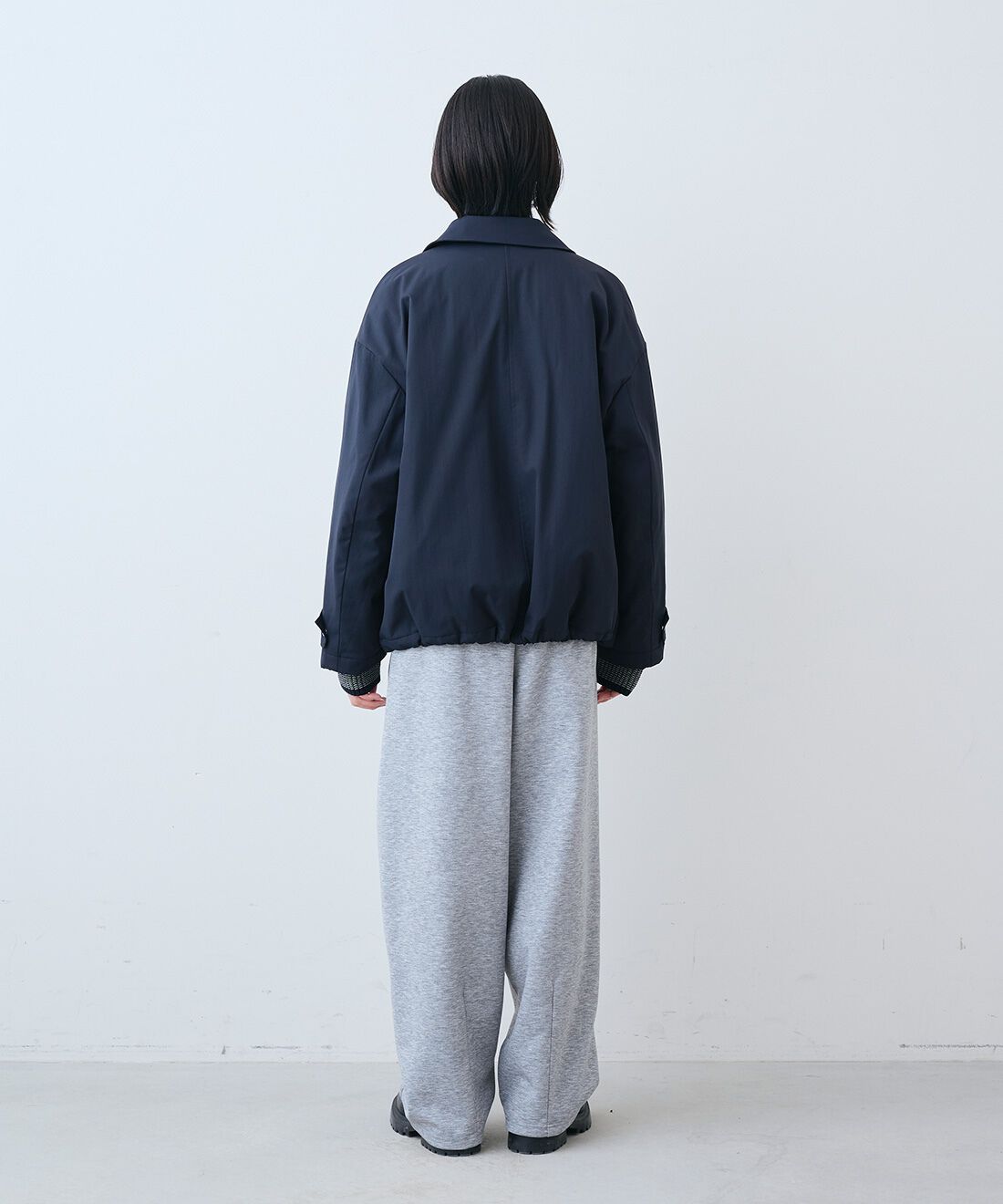 THREE FIFTY STANDARD［スリーフィフティースタンダード］|日本製ミジン ボーダー ニット〈ブラック×グレー〉と裏起毛のあったかカットソー カーブパンツのコーディネート