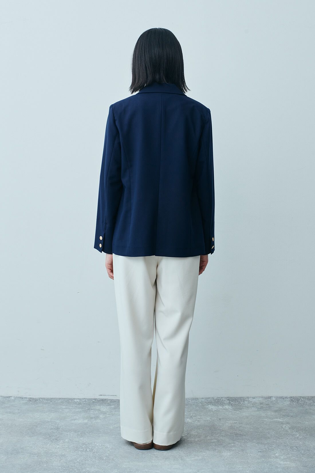 THREE FIFTY STANDARD|ダブルフロントジャケットＮＶ　ＴＦＳとシルケット加工Ｔシャツ　ＴＦＳのコーディネート|モデル身長：163cm 着用サイズ：M