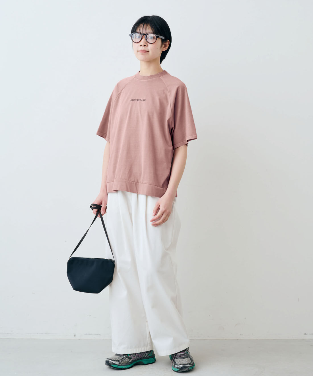 THREE FIFTY STANDARD|カジュアルすぎないチノパンツ〈アイボリー〉のコーディネート