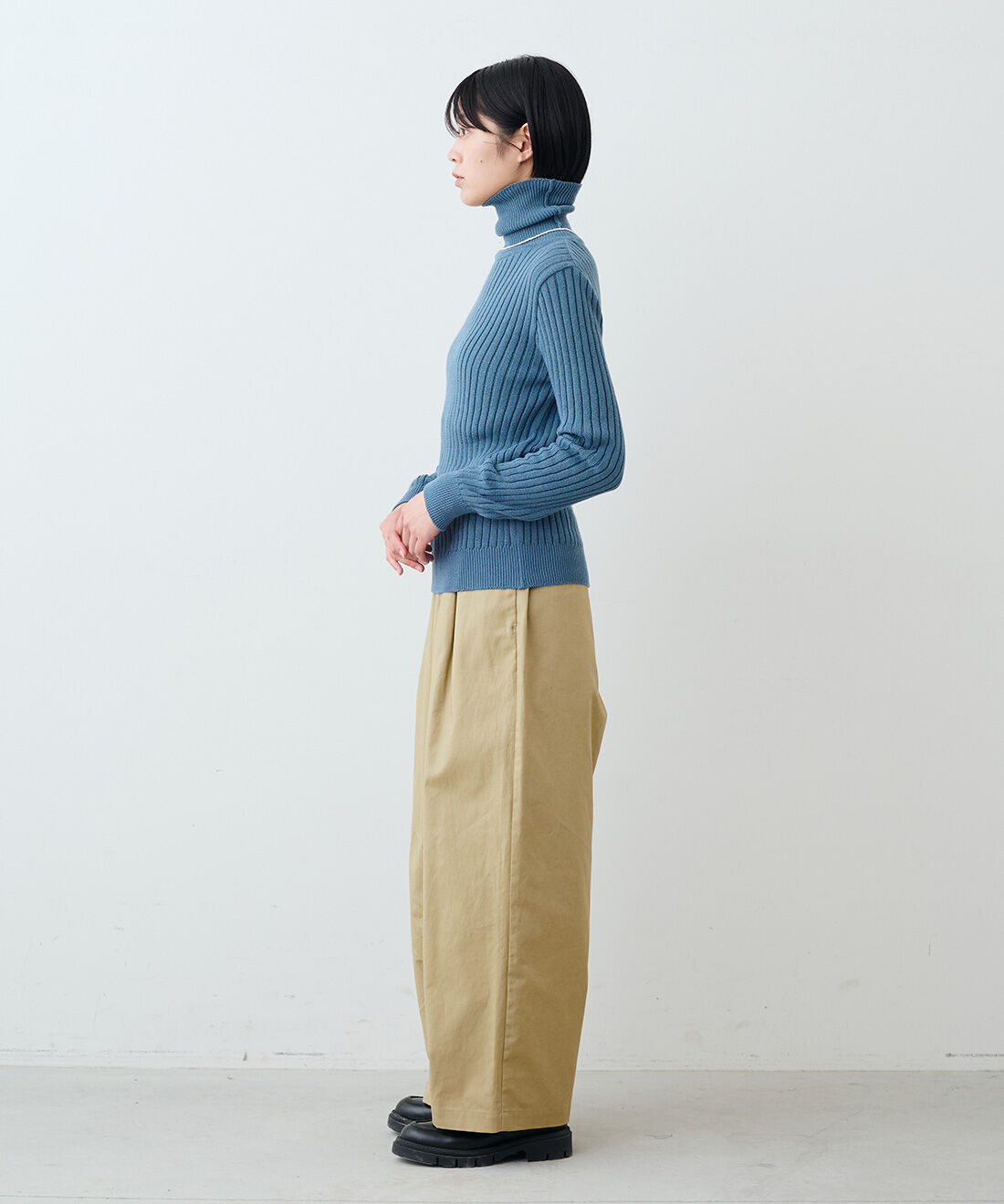 THREE FIFTY STANDARD［スリーフィフティースタンダード］|THREE FIFTY STANDARD　日本製のコットン100％リブタートルの会|モデル身長：163cm　着用サイズ：M