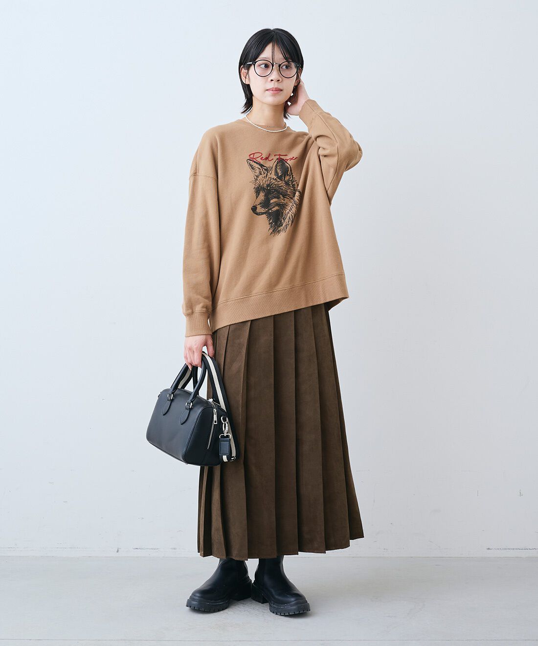 THREE FIFTY STANDARD［スリーフィフティースタンダード］|キタキツネ プリント＆刺しゅうトレーナー〈シナモンブラウン〉のコーディネート