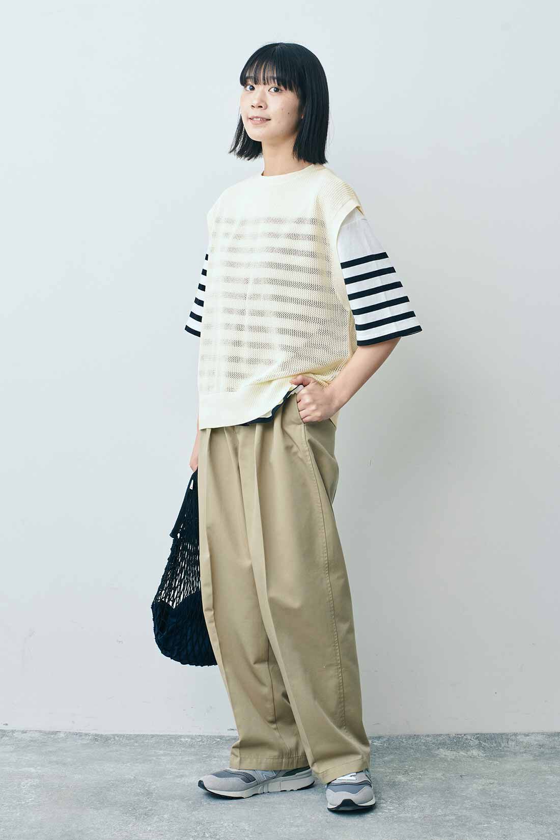 THREE FIFTY STANDARD|重ねてサマになるニットベストＷＨ　ＴＦＳとパネルボーダーＴシャツ　ＴＦＳのコーディネート|モデル身長：163cm 着用サイズ：M