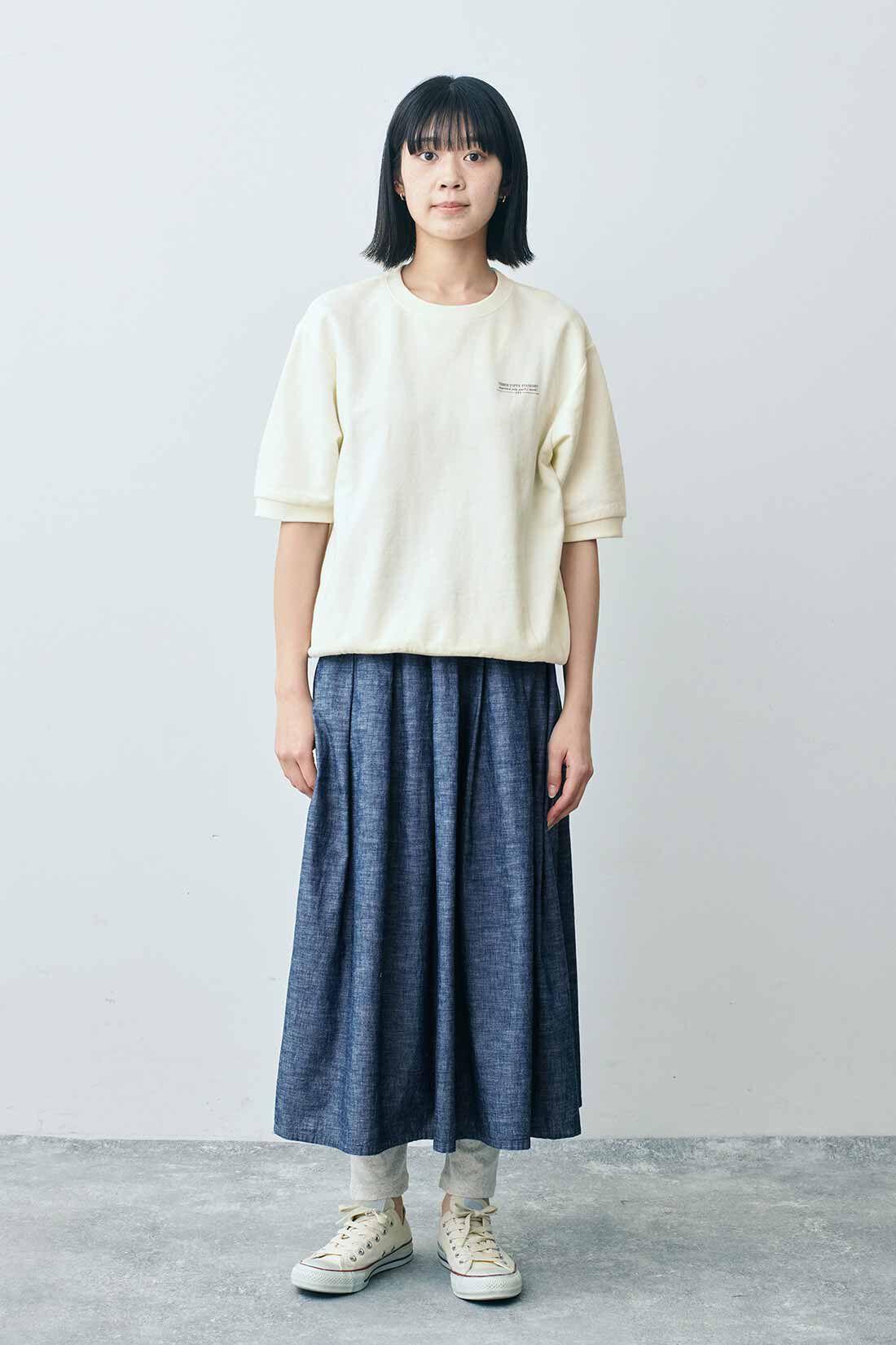 THREE FIFTY STANDARD|半袖ミニ裏毛のプルオーバー　ＴＦＳとフライス編みレギンスＴＦＳのコーディネート|モデル身長：163cm 着用サイズ：M