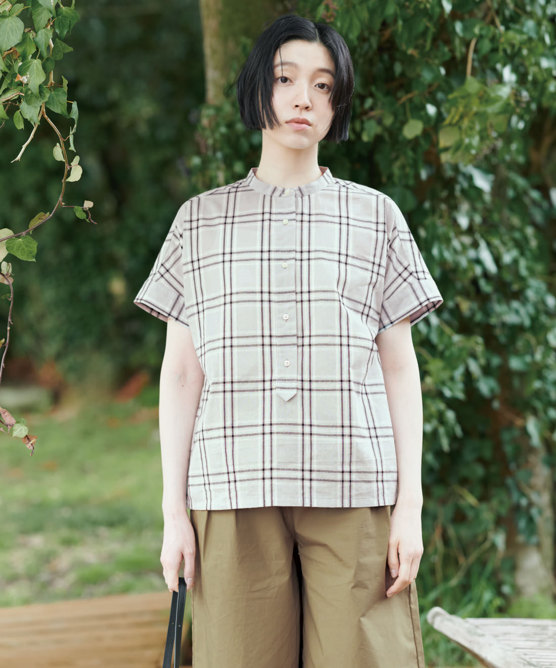 THREE FIFTY STANDARD|モノトーンチェック プルオーバーシャツのコーディネート