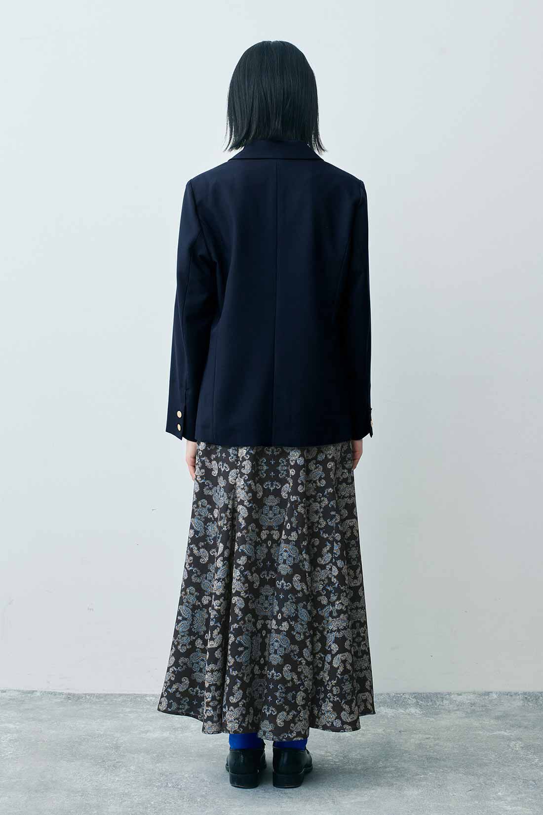 THREE FIFTY STANDARD|ダブルフロントジャケットＮＶ　ＴＦＳとシルケット加工Ｔシャツ　ＴＦＳとミュルーズモダンスカートＢＫ　ＴＦＳと色をきかせたソックスセットＴＦＳのコーディネート|モデル身長：163cm 着用サイズ：M