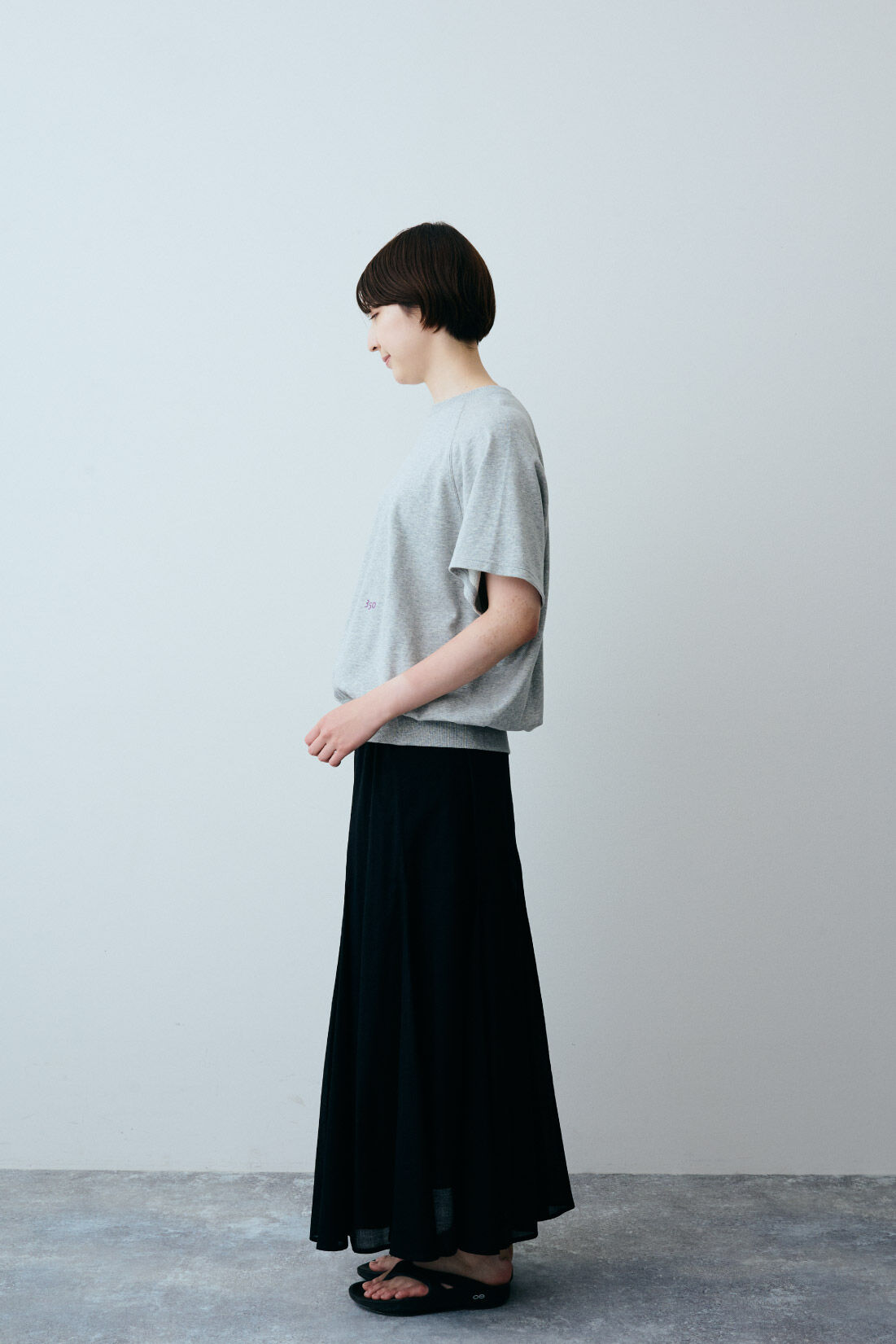 THREE FIFTY STANDARD|半袖ミニ裏毛トップス杢グレー　ＴＦＳのコーディネート