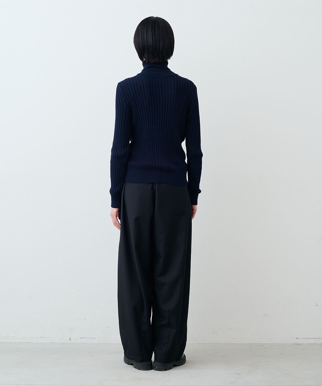 THREE FIFTY STANDARD|コットン１００％リブタートル　ＴＦＳのコーディネート|モデル身長：163cm 着用サイズ：M