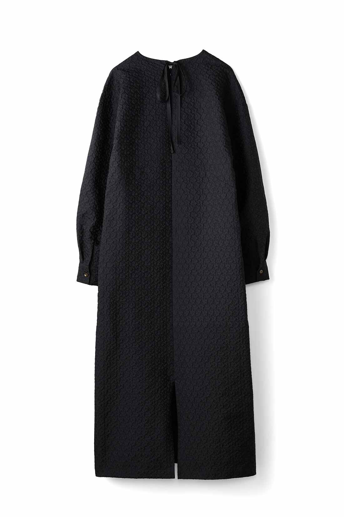 THREE FIFTY STANDARD［スリーフィフティースタンダード］|THREE FIFTY STANDARD 小谷 実由さんと作った 表情のある黒のワンピース〈ブラック〉|BACK
