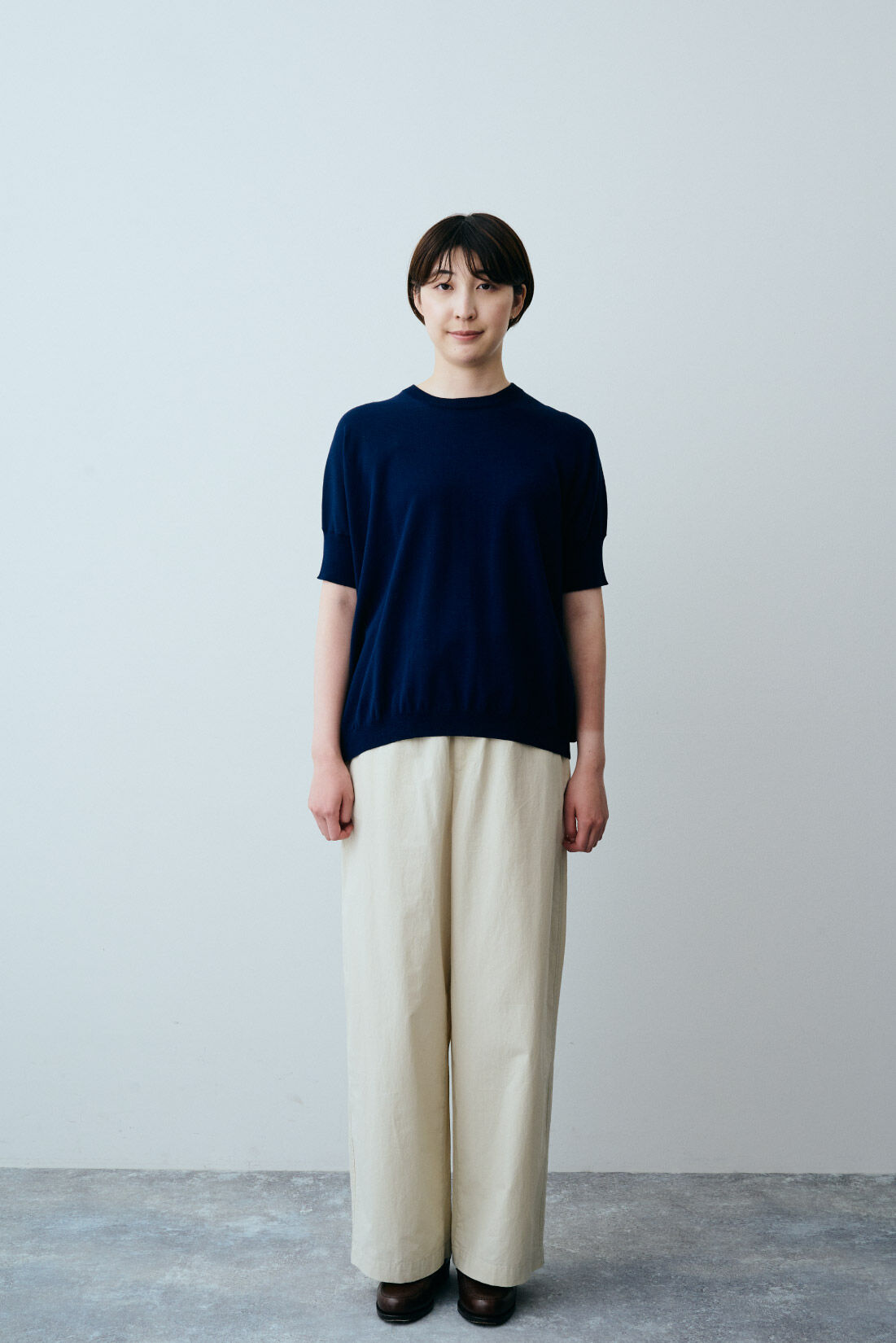 THREE FIFTY STANDARD|THREE FIFTY STANDARD 軽い着心地のニットプルオーバーの会|モデル身長：163cm　着用サイズ：M