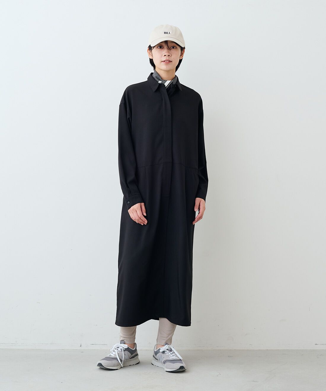 THREE FIFTY STANDARD|ボックスシルエットの比翼仕立て シャツワンピース〈ブラック〉とシルク混レギンス　ＴＦＳのコーディネート|モデル身長：163cm 着用サイズ：M