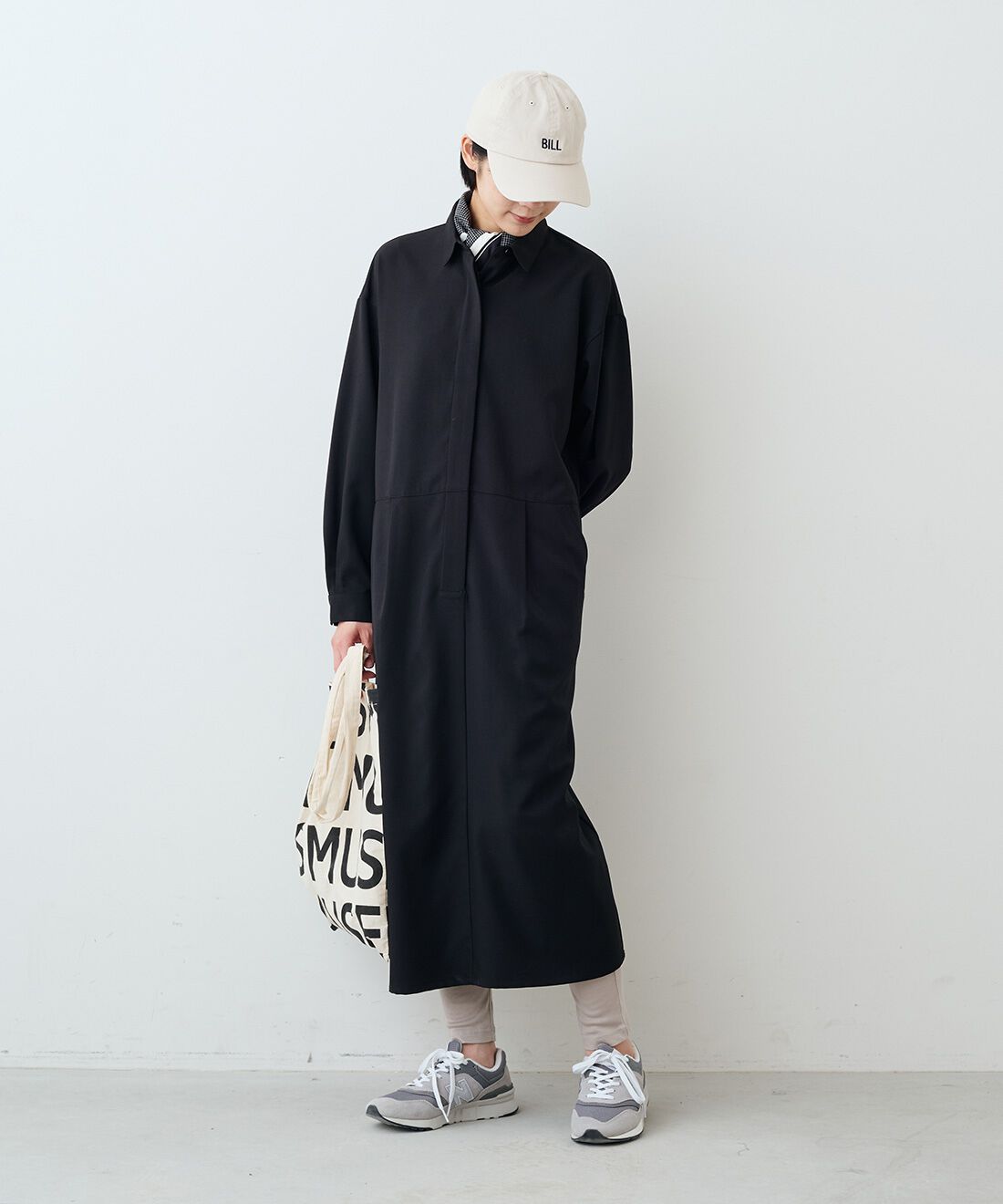 THREE FIFTY STANDARD|ボックスシルエットの比翼仕立て シャツワンピース〈ブラック〉とシルク混レギンス　ＴＦＳのコーディネート|モデル身長：163cm 着用サイズ：M