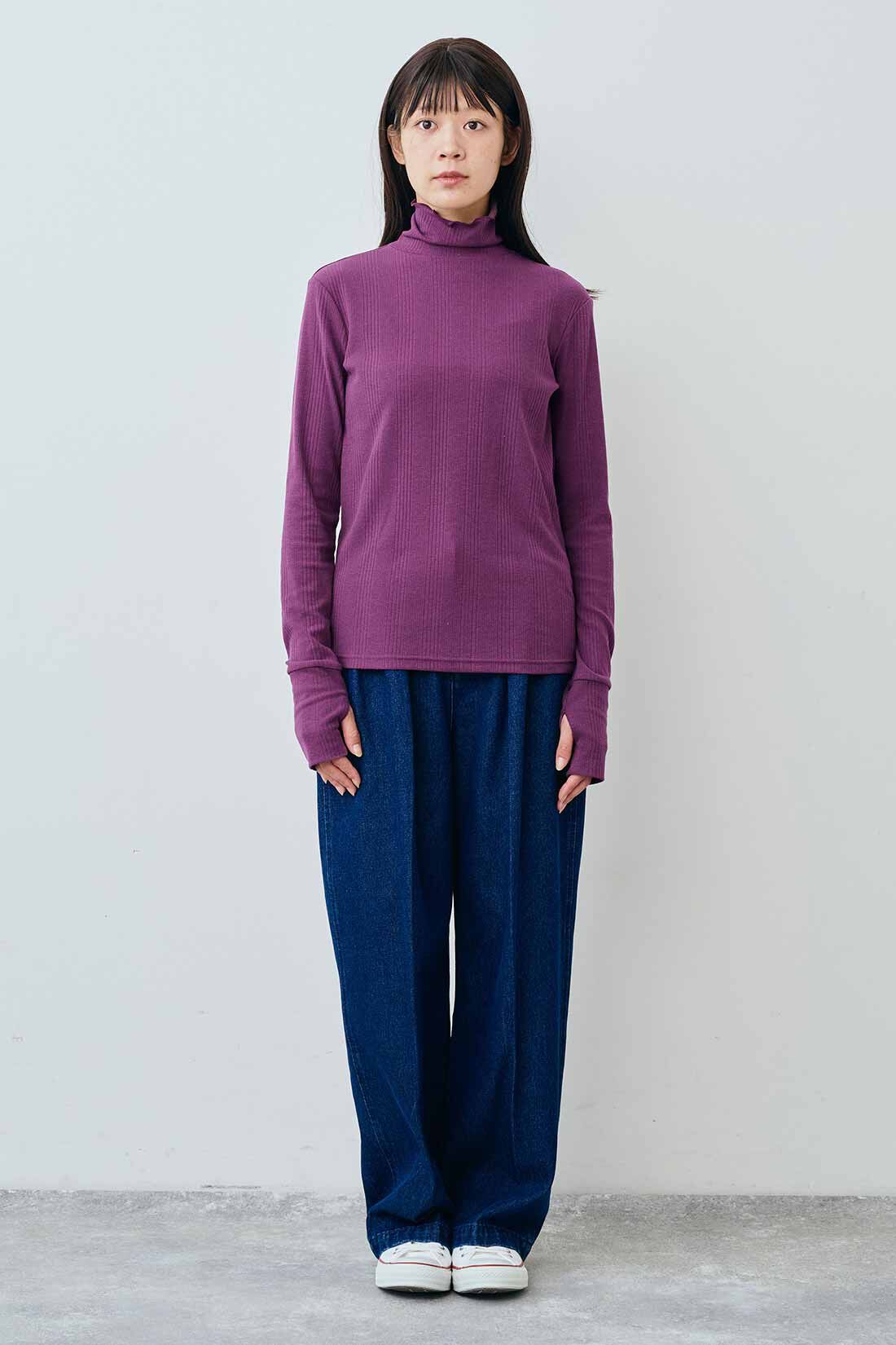 THREE FIFTY STANDARD|THREE FIFTY STANDARD ランダムテレコのカットソータートル〈パープル〉|モデル身長：163cm　着用サイズ：M