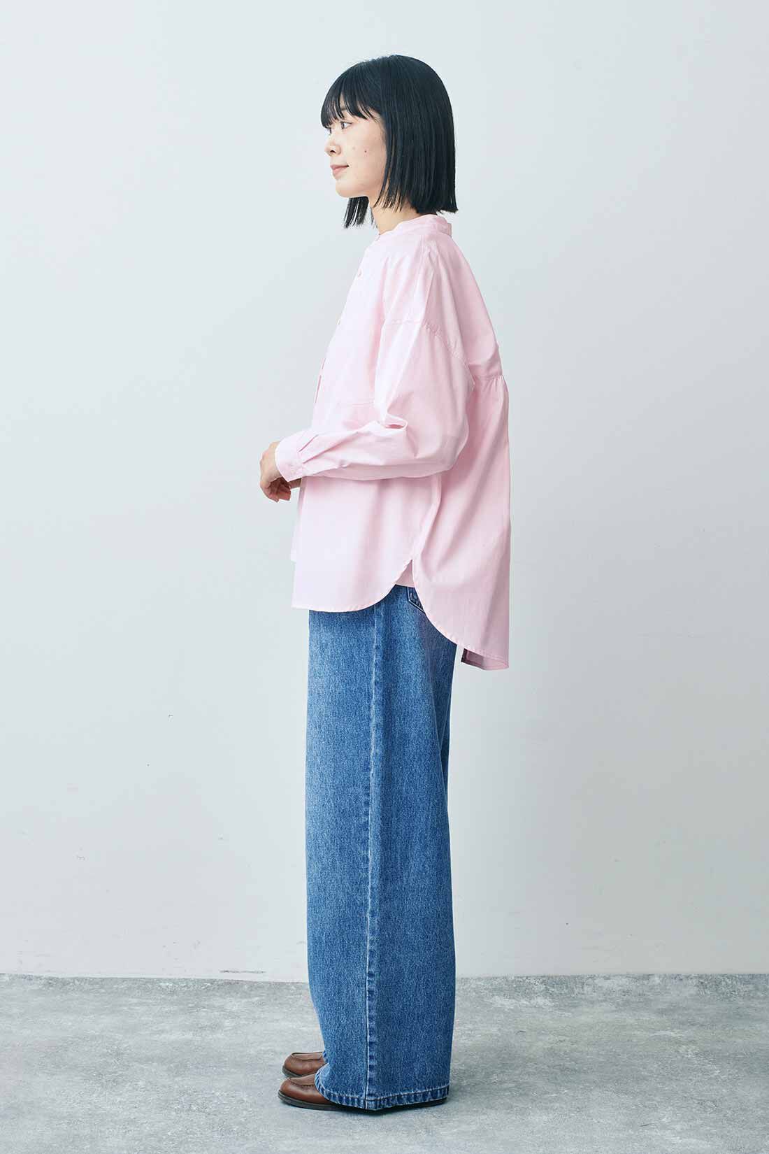 THREE FIFTY STANDARD|シルケット加工Ｔシャツ　ＴＦＳとタックバギーデニムパンツ　ＴＦＳのコーディネート|モデル身長：163cm 着用サイズ：M