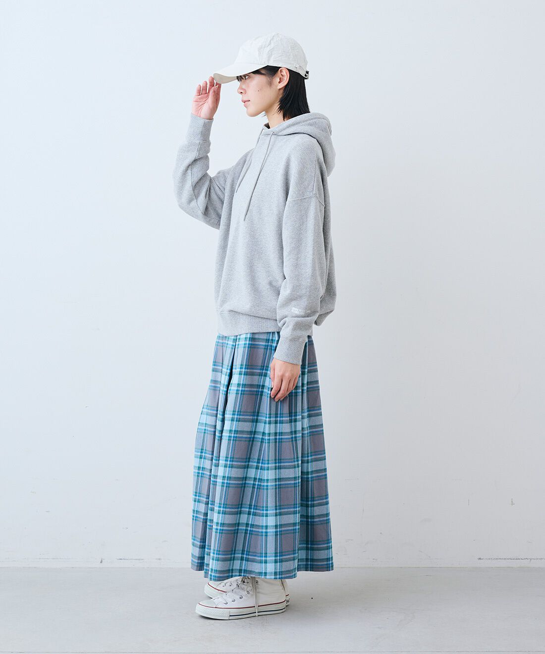 THREE FIFTY STANDARD|トンプキン裏毛スウェット パーカー〈杢グレー〉のコーディネート