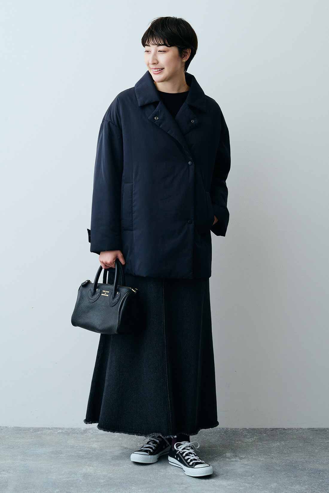 THREE FIFTY STANDARD|ワンサイドスナップ中わたジャケットＢＫ　ＴＦＳとカットヘムブラックデニムスカート　ＴＦＳのコーディネート