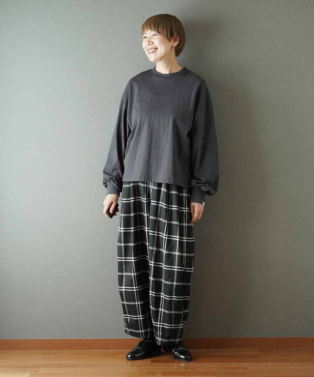 THREE FIFTY STANDARD［スリーフィフティースタンダード］|金子敦子さんと作った チェックのズボン〈ブラック〉のコーディネート