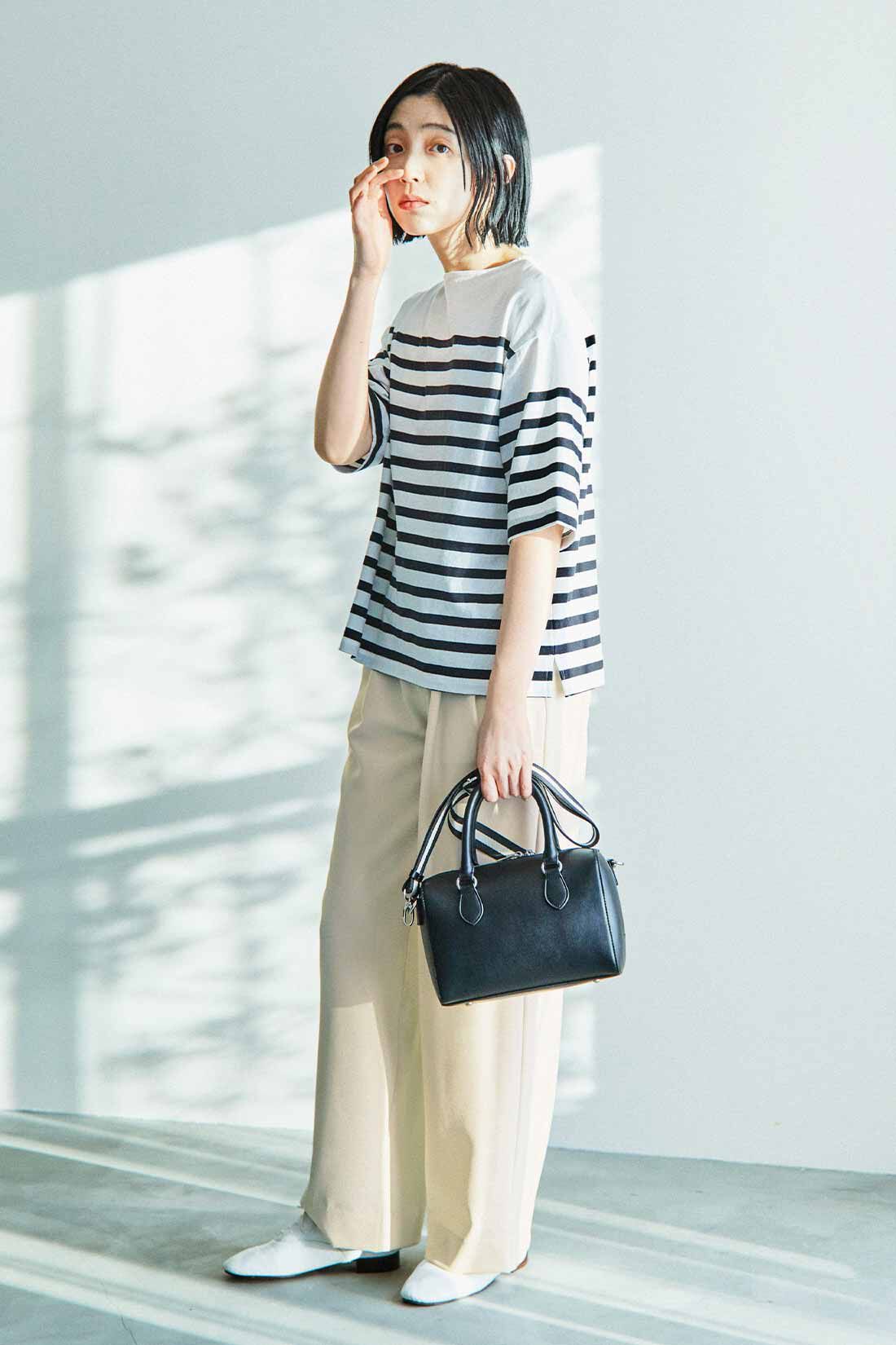 THREE FIFTY STANDARD|落ち感がきれいなタックパンツＩＶ　ＴＦＳのコーディネート