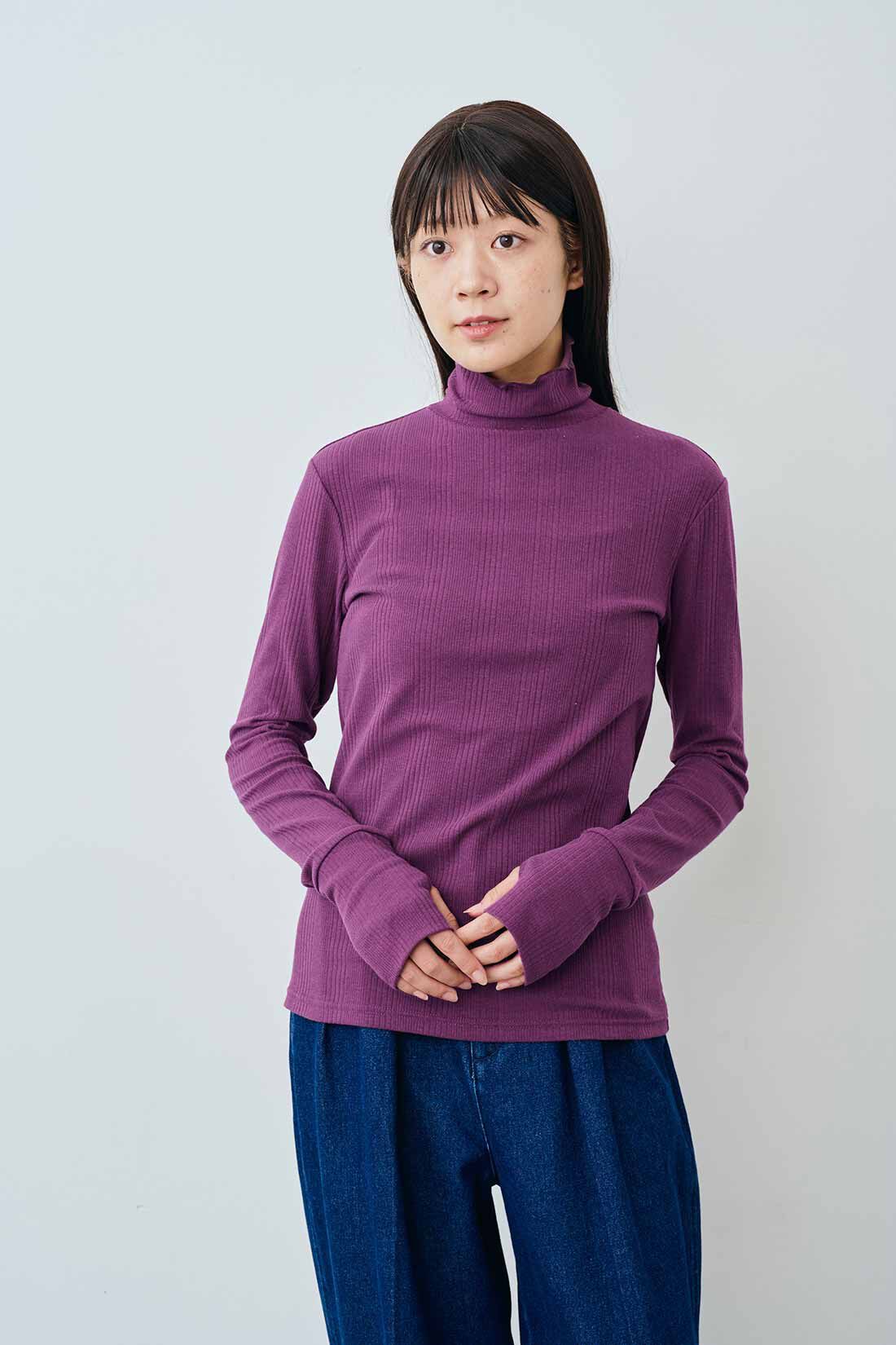 THREE FIFTY STANDARD|THREE FIFTY STANDARD ランダムテレコのカットソータートル〈パープル〉|モデル身長：163cm　着用サイズ：M