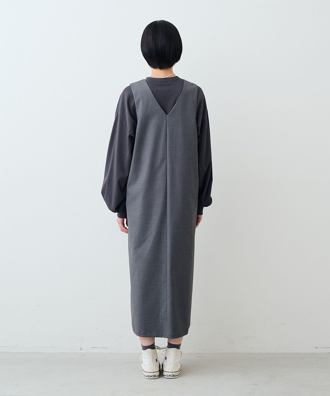 THREE FIFTY STANDARD|吸水速乾長袖Ｔシャツ　ＴＦＳとＶネックジャンパースカートＧＹ　ＴＦＳのコーディネート|モデル身長：163cm 着用サイズ：M