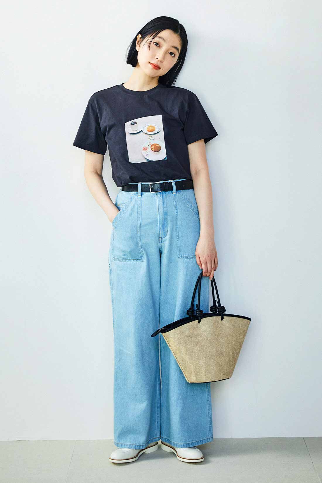 THREE FIFTY STANDARD|小谷実由さんコラボ フォトＴシャツ〈チャコールグレー〉のコーディネート