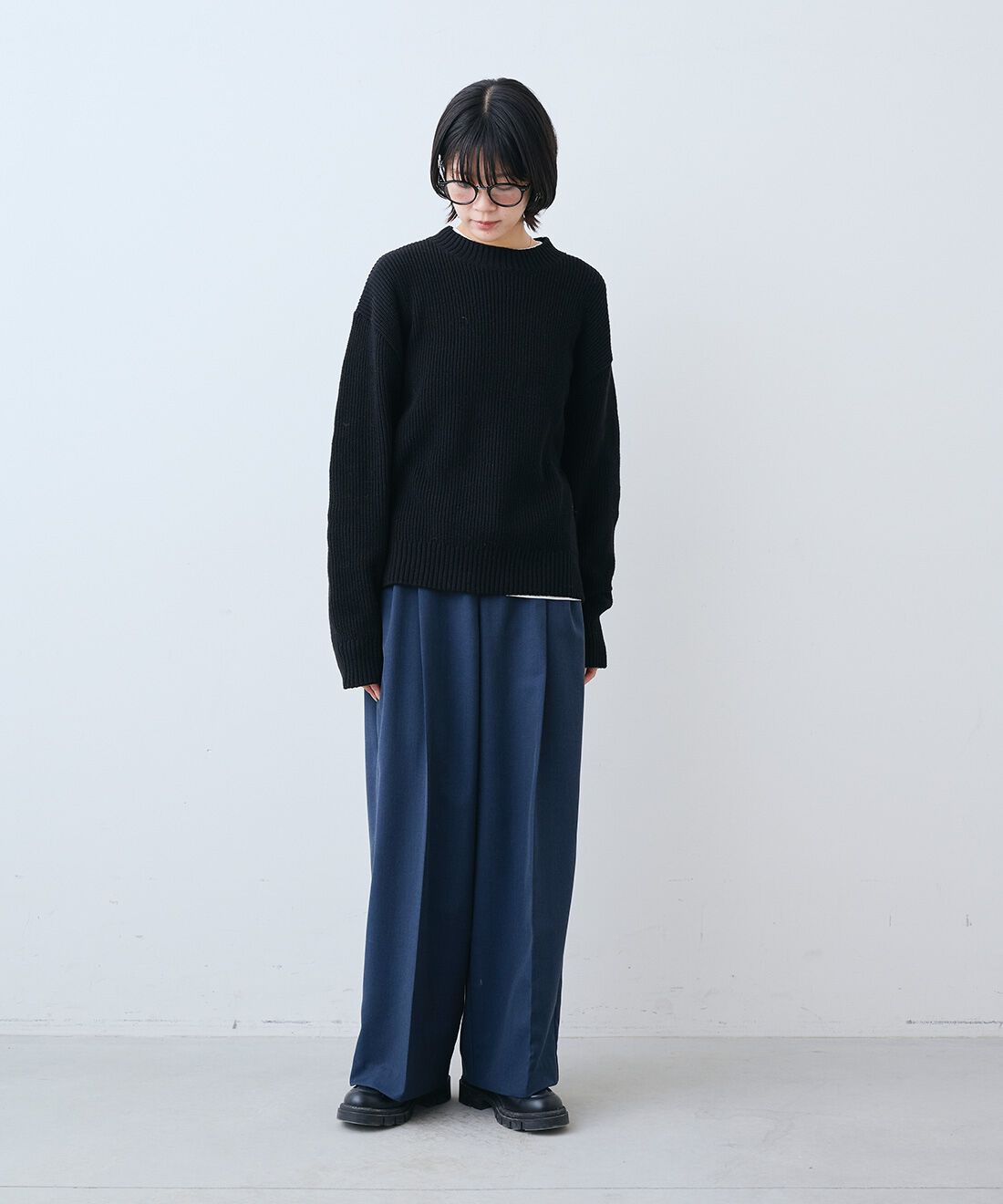 THREE FIFTY STANDARD［スリーフィフティースタンダード］|日本製リサイクル素材ニットセーター〈ブラック〉のコーディネート