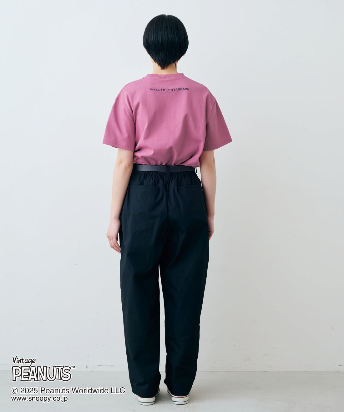 THREE FIFTY STANDARD|ラフなシルエットのテーパードパンツ〈ブラック〉のコーディネート