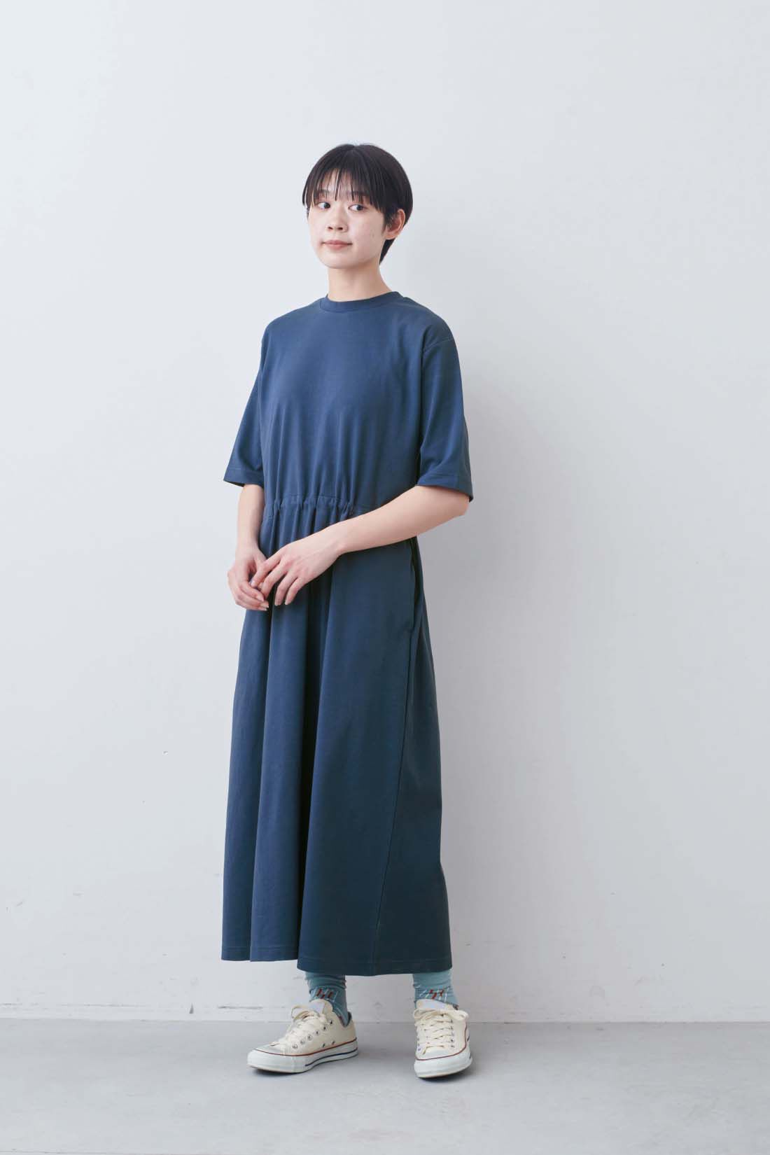 THREE FIFTY STANDARD|機能素材のカットソーワンピース〈ブルー〉のコーディネート